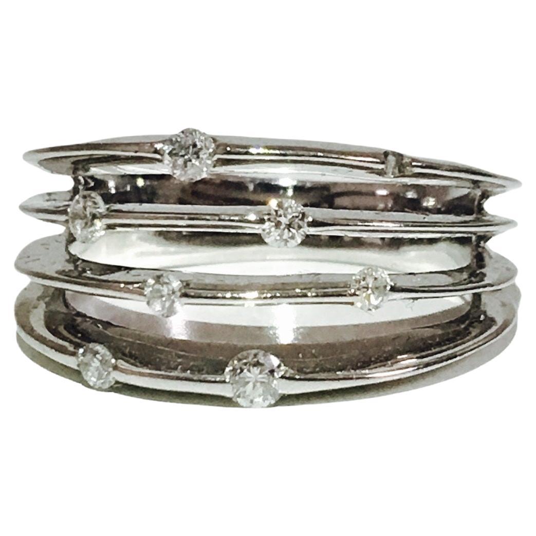 Bague design rétro pour femmes avec diamants de 0,25 carat en vente