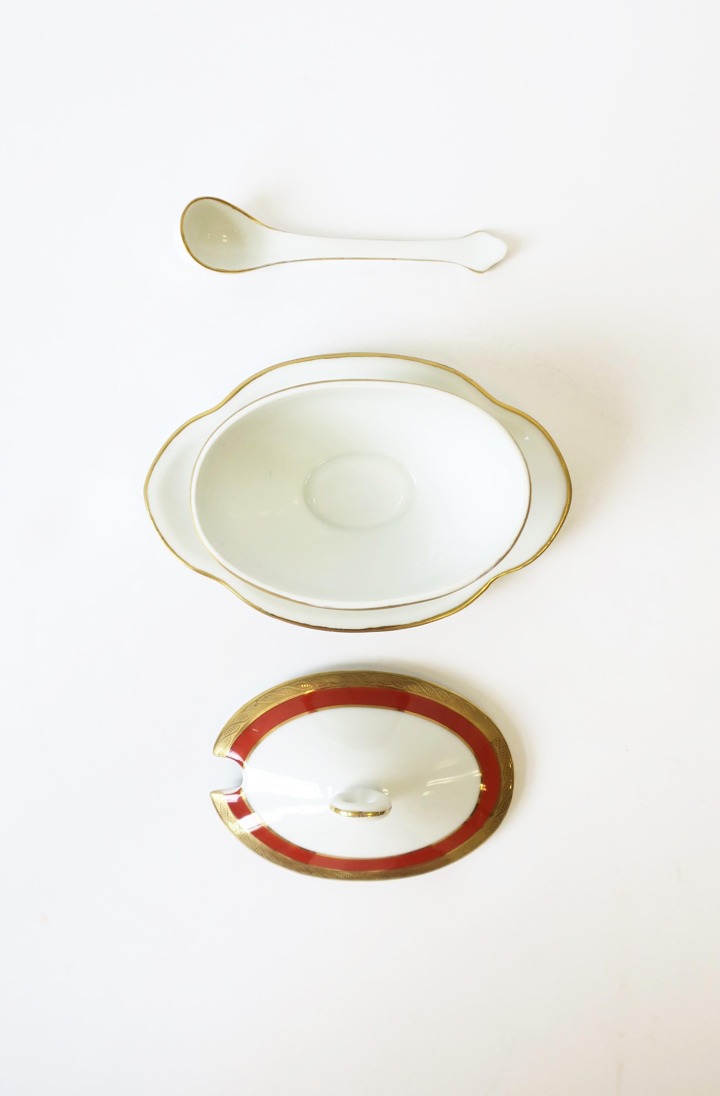 Richard Ginori Italian White and Gold Porcelain Condiment Dish & Spoon  For Sale 5