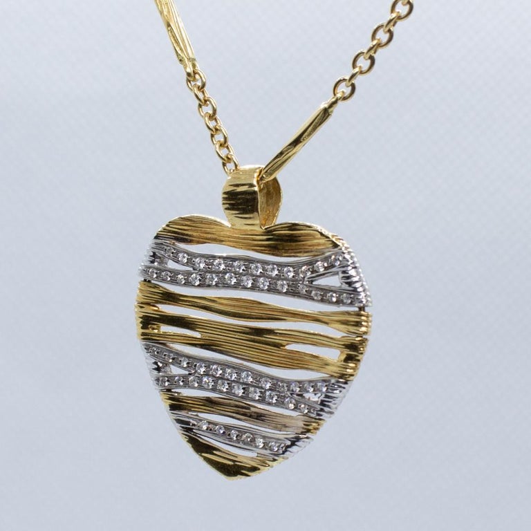 Designer Roberto Coin Estate 18 Karat Gold Round Diamond Heart Necklace ...