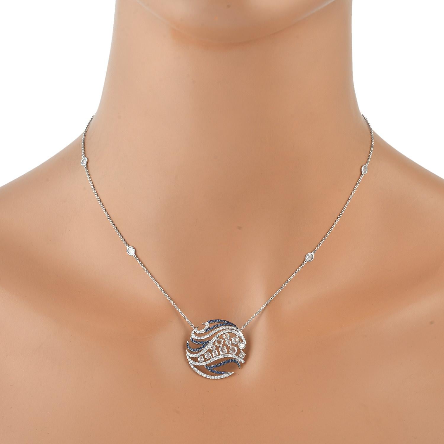 Designer Designer-Halskette aus 18 Karat Gold mit rundem Diamanten im Rosenschliff und blauem Saphir-Anhänger (Moderne) im Angebot
