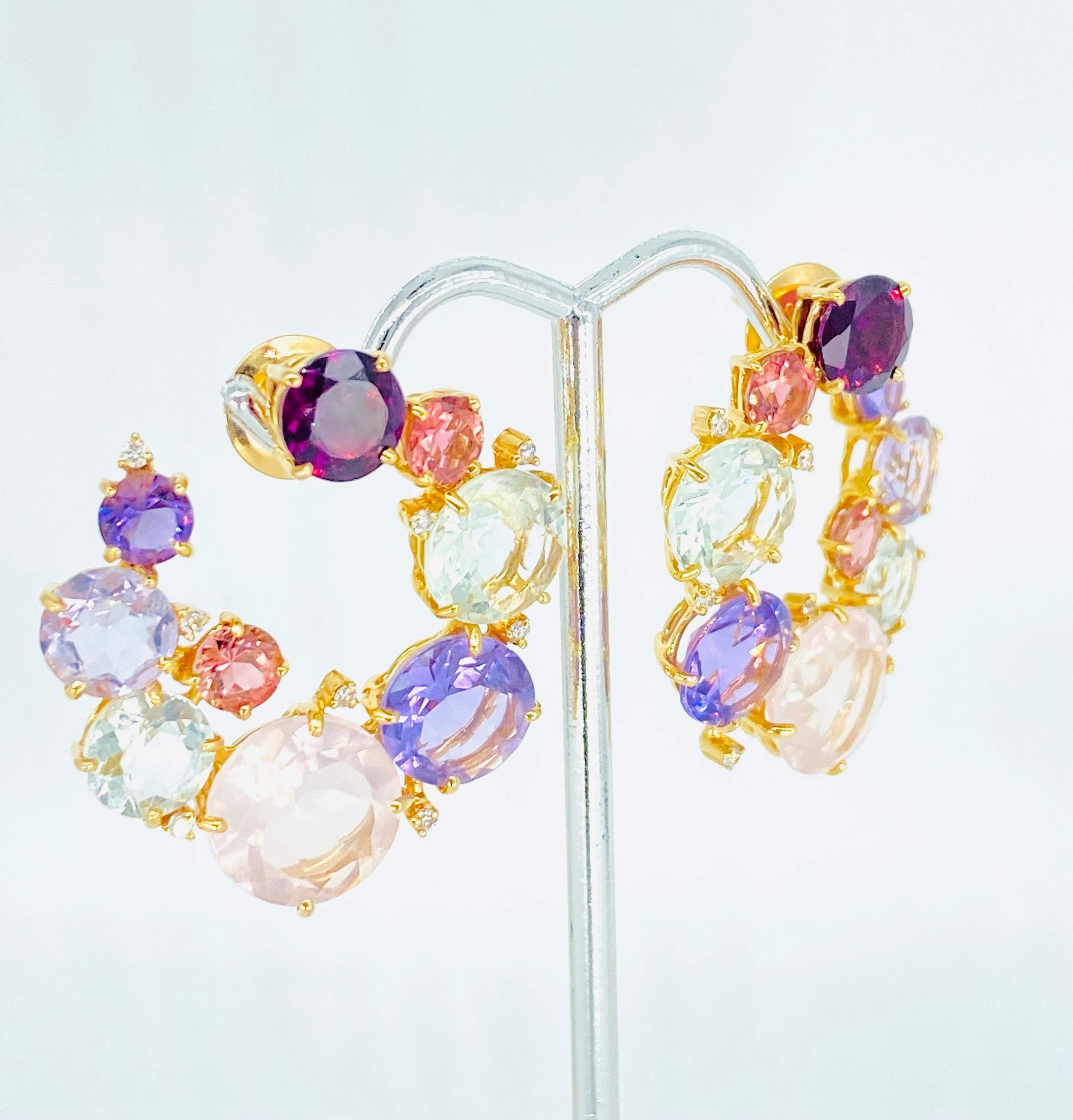 Créateur RV 55 carats, clous d'oreilles en or rose 18 carats en vente 2