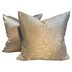 Almohadas de satén Scalamandre de diseño