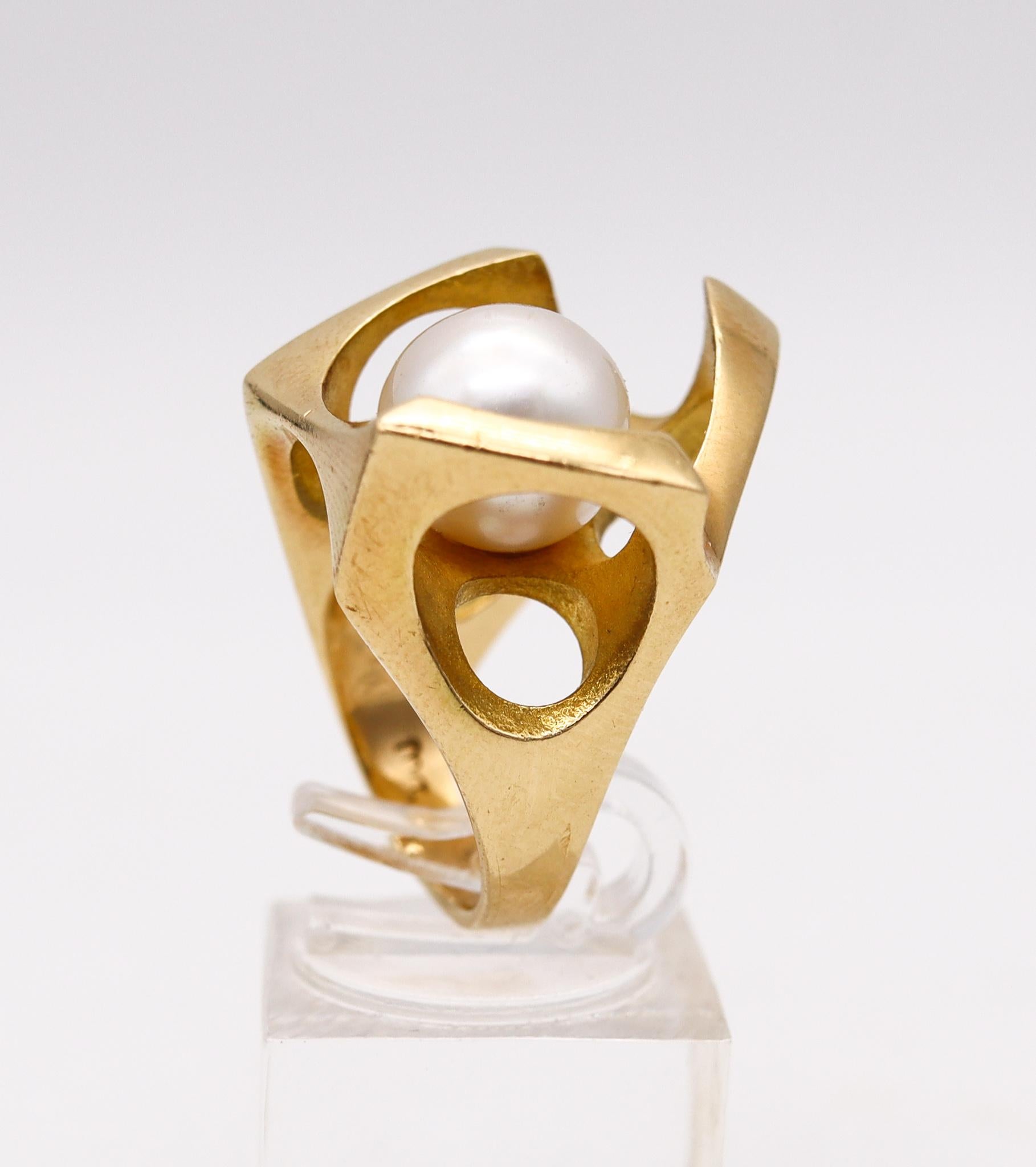 Designer Sculptural Biomorphic Abstract Cocktail Ring 18Kt Gold with Akoya Pearl 1