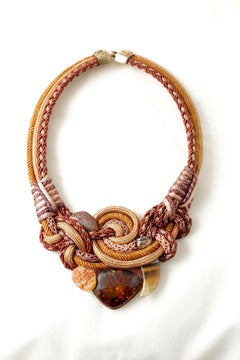 Firma d'autore Alex & Lee: collana a pettorina con più pietre e cordoncino 172