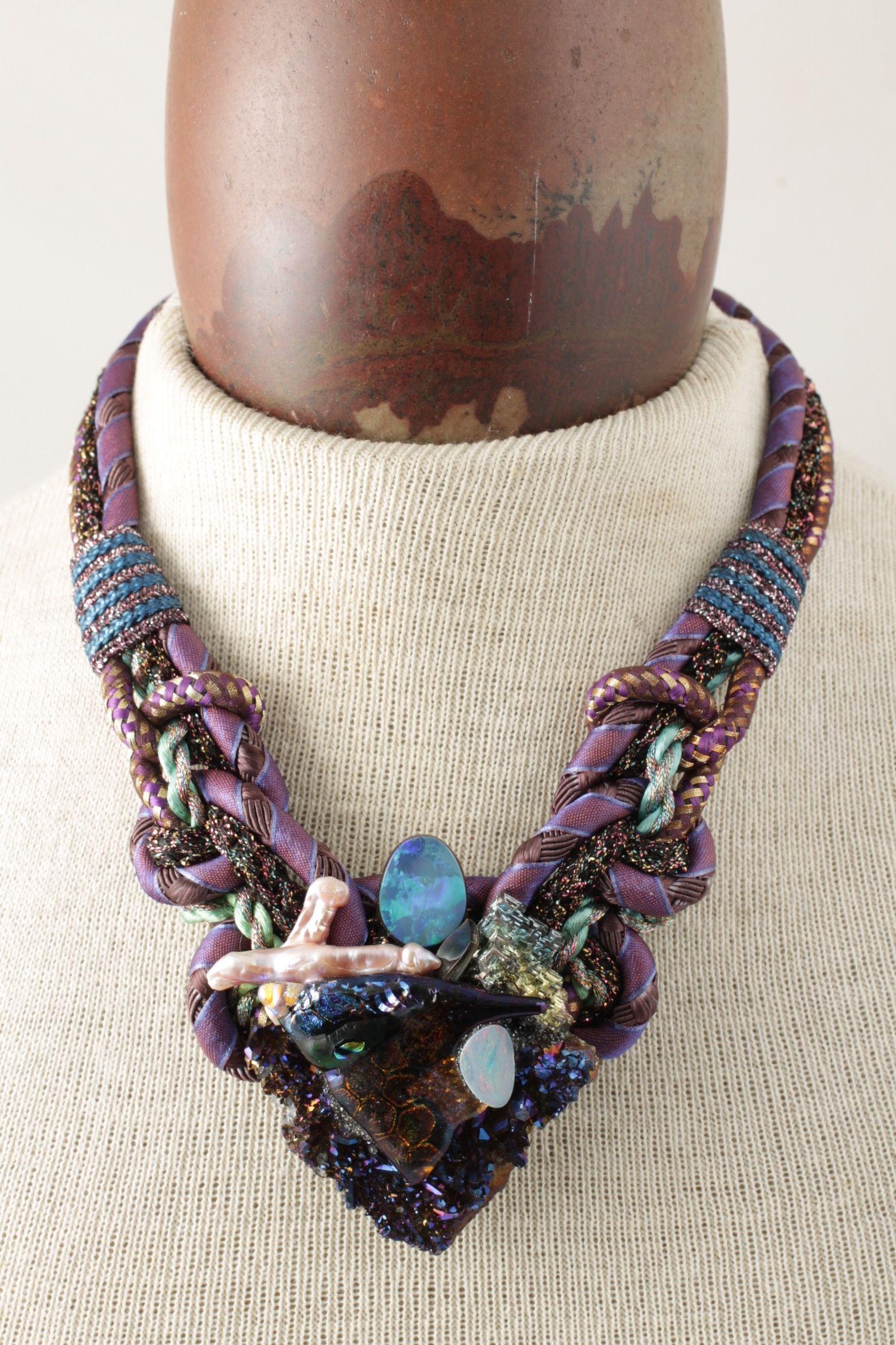 Designer Signature Alex & Lee Multi Gemstone and Cord Statement Bib Necklace 786 Corte mixto en venta