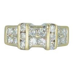 Cluster di diamanti da 1,08 carati firmato dal designer
Anello in oro bianco 18k