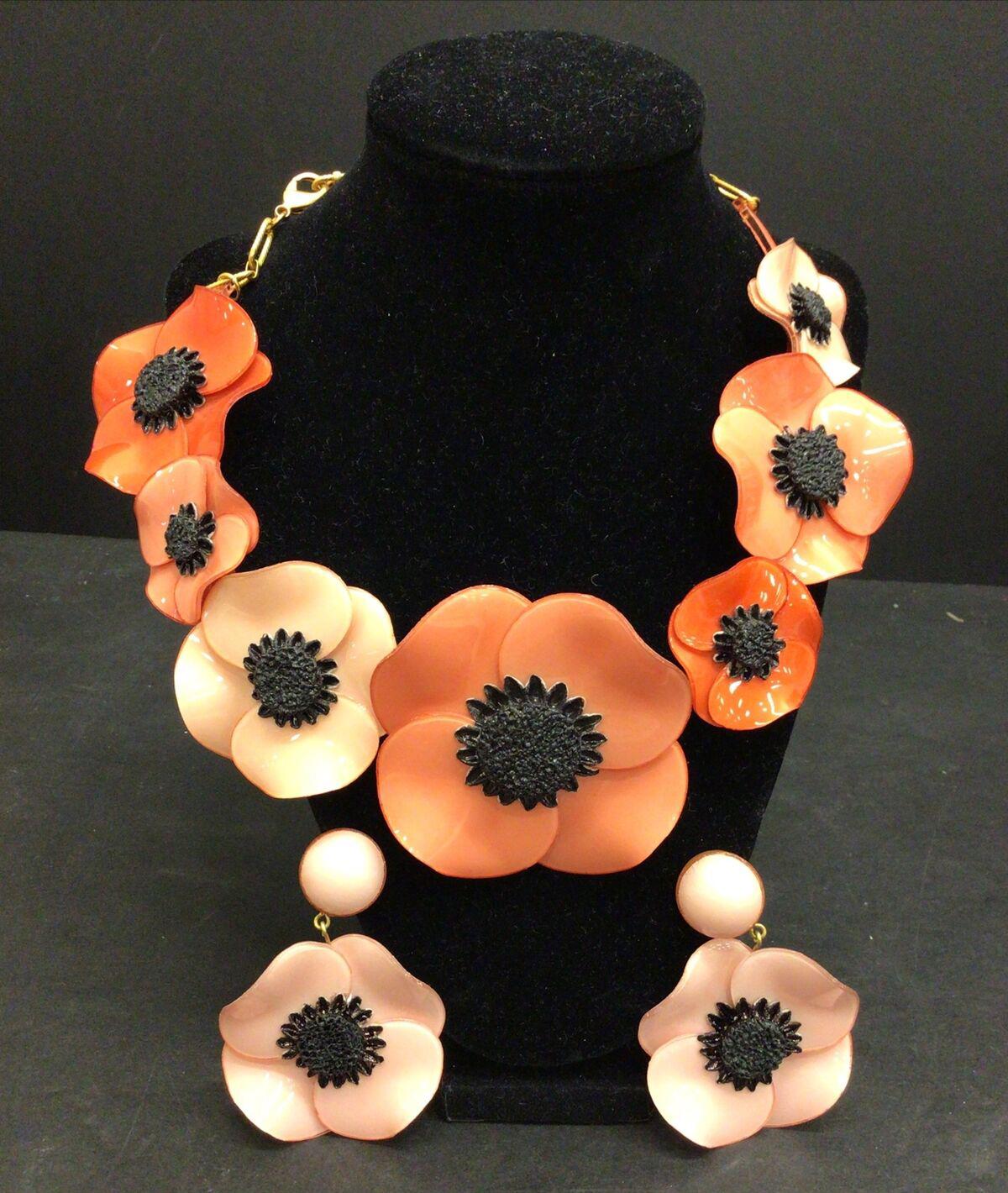 Contemporary Designer Signed Ciléa Paris Pink Poppy Flower Necklace and Clip Earrings France For Sale
