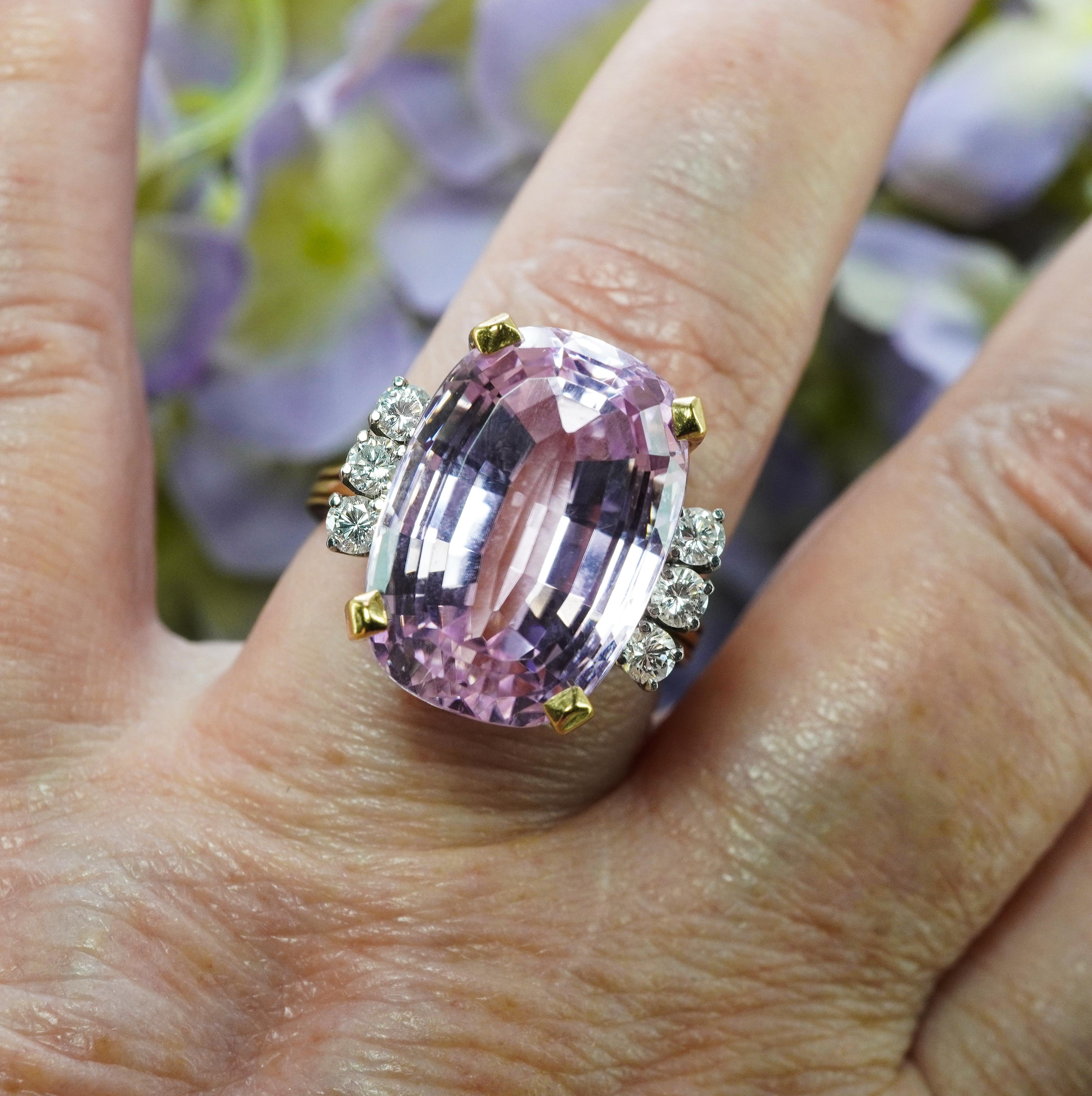 Women's Designer Signed GEMco 18ct Cushion Kunzite Diamond Ring 18K Gold Vintage Estate For Sale