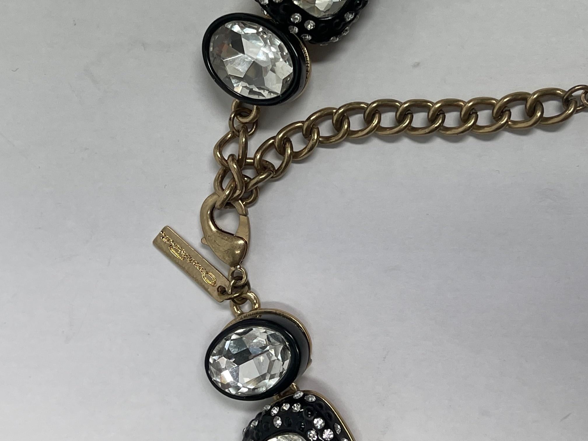 Collier choker fantaisie en cristal signé Oscar de la Renta avec tête de lit Excellent état - En vente à Montreal, QC