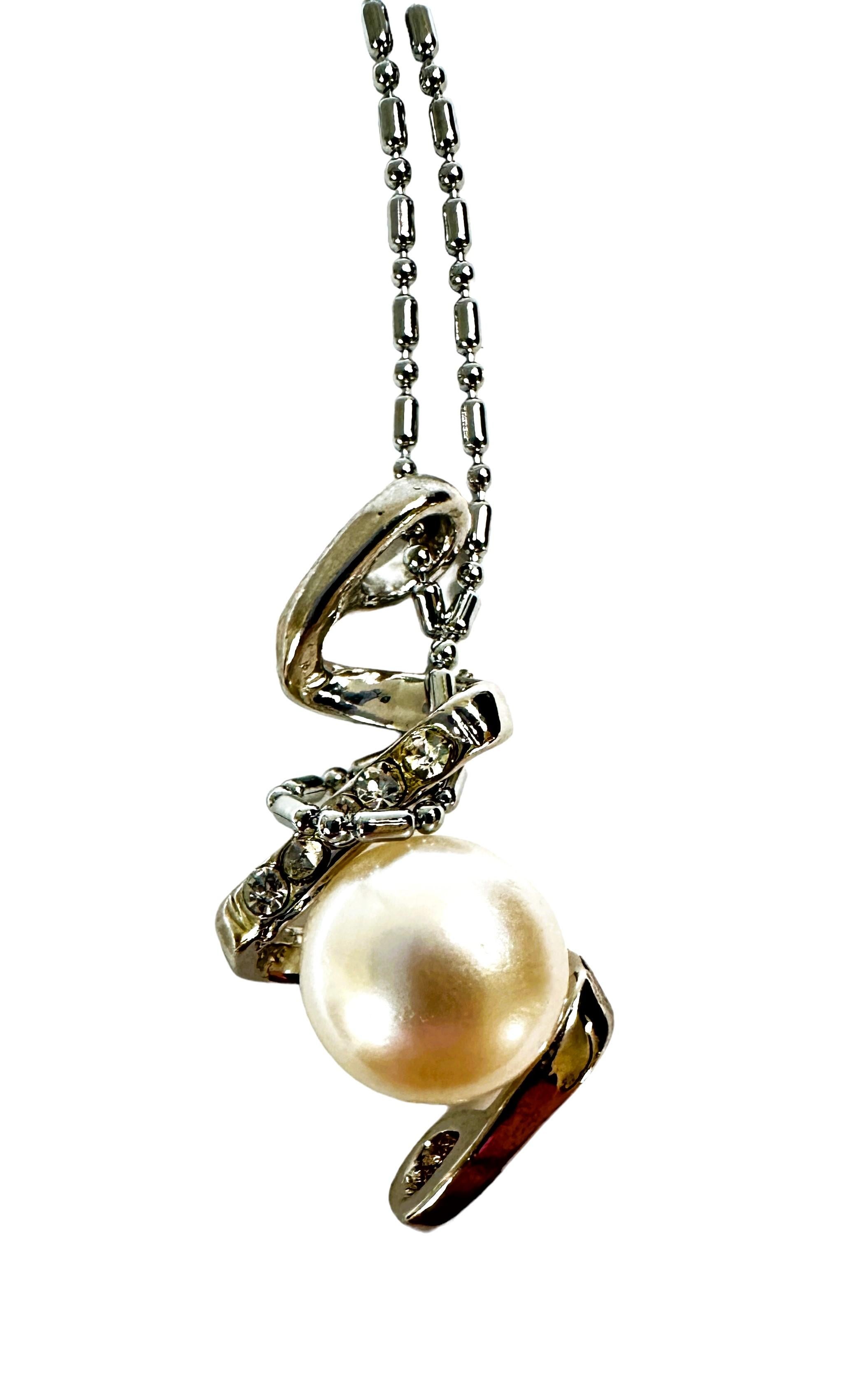 Women's Designer Sterling Silver & Pearl Pendant Necklace 16 Inches For Sale