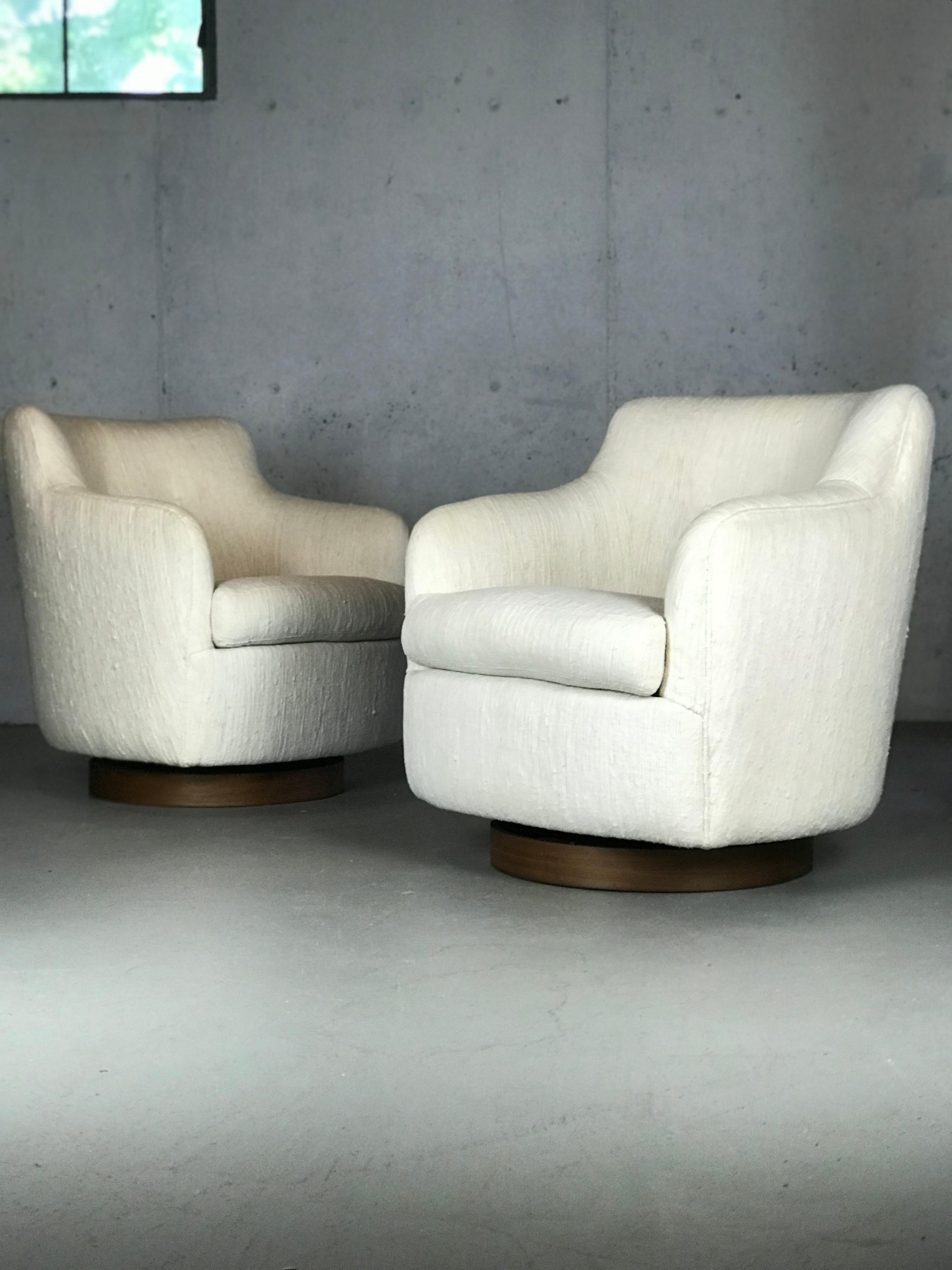 Designer Swivel and Tilt Lounge Chairs by Milo Baughman for Thayer Coggin 6