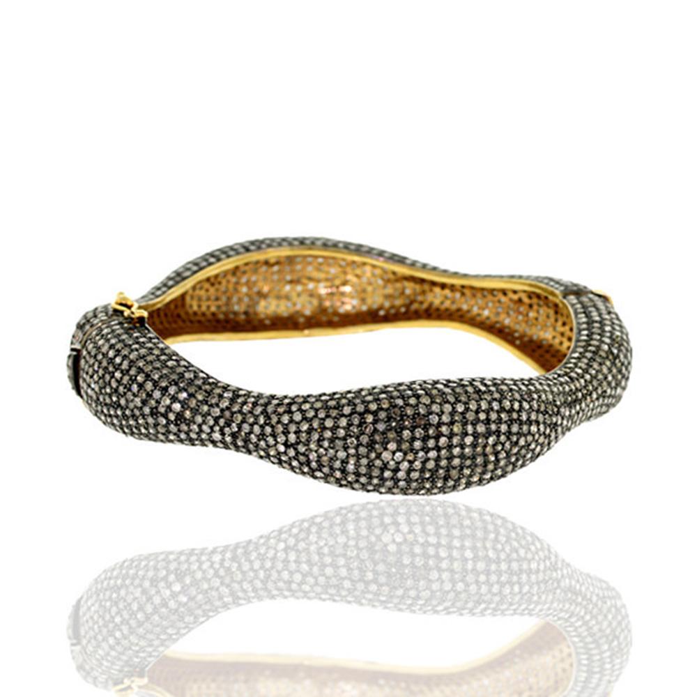 Taglio rotondo Bracciale con pavé di diamanti dall'aspetto vintage in argento ossidato in vendita