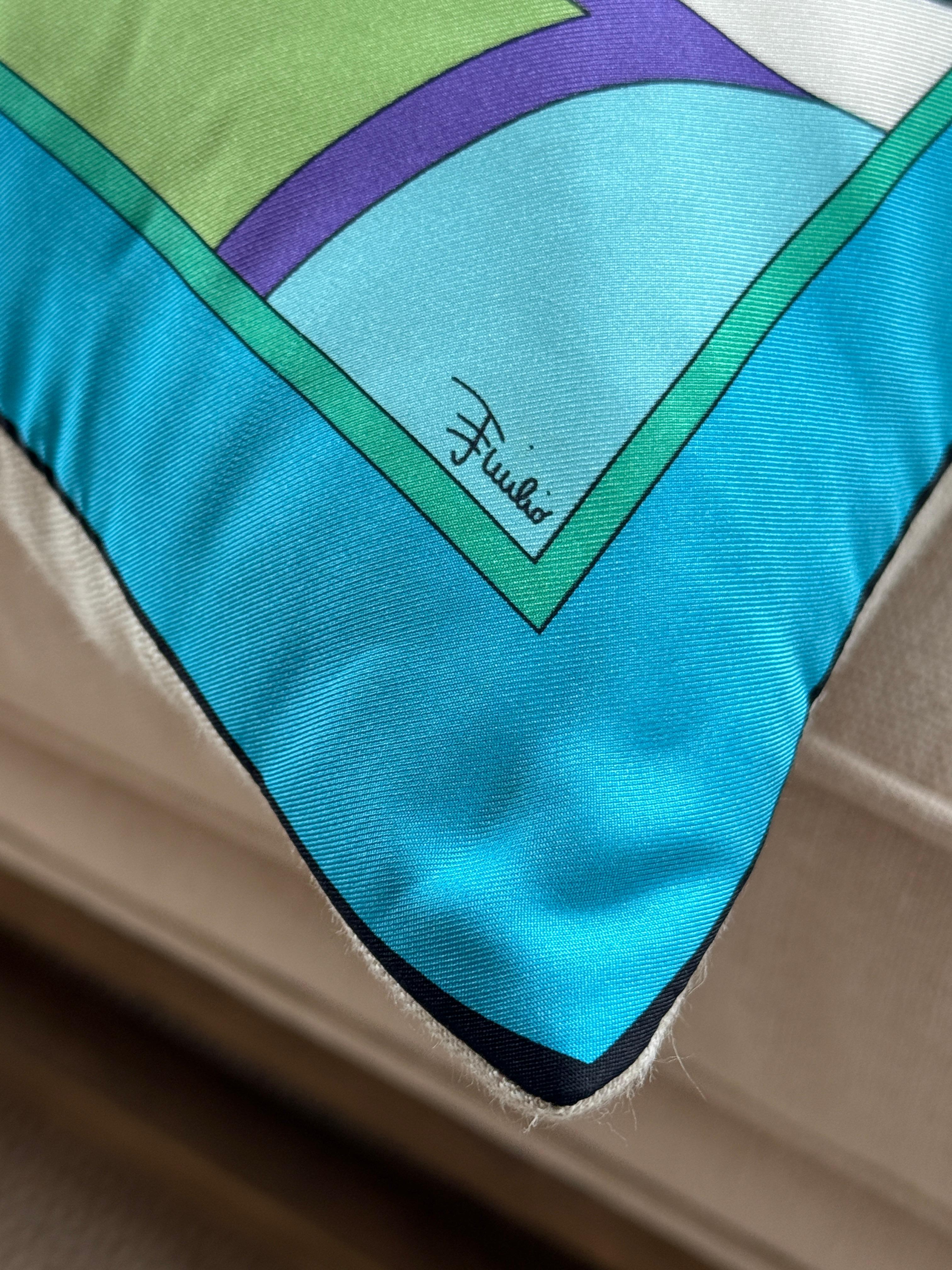 Designer Vintage Pucci Foulard Cuscino in lino irlandese Greene & Greene In condizioni ottime in vendita a Belfast, Northern Ireland