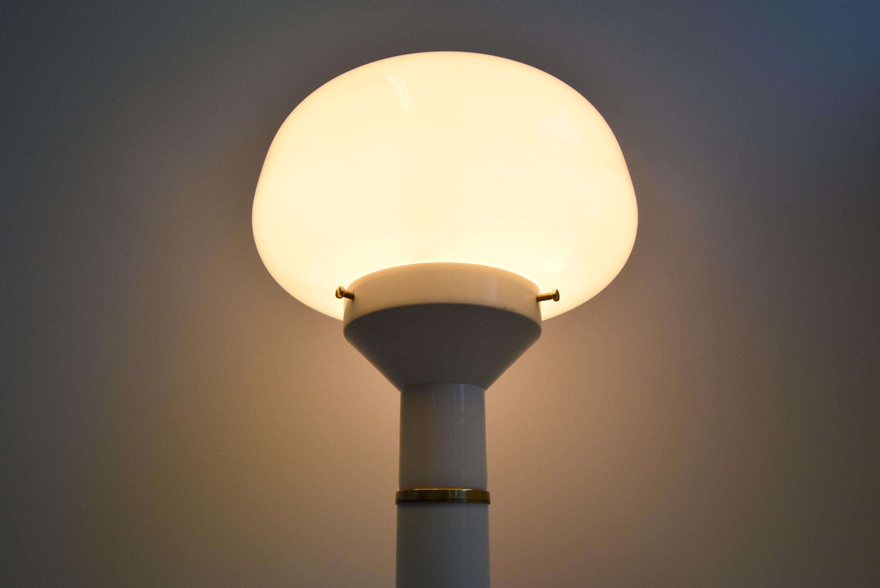 Designer-Vintage-Stehlampe oder Tischlampe, Tschechoslowakei, 1970er Jahre. (Ende des 20. Jahrhunderts) im Angebot