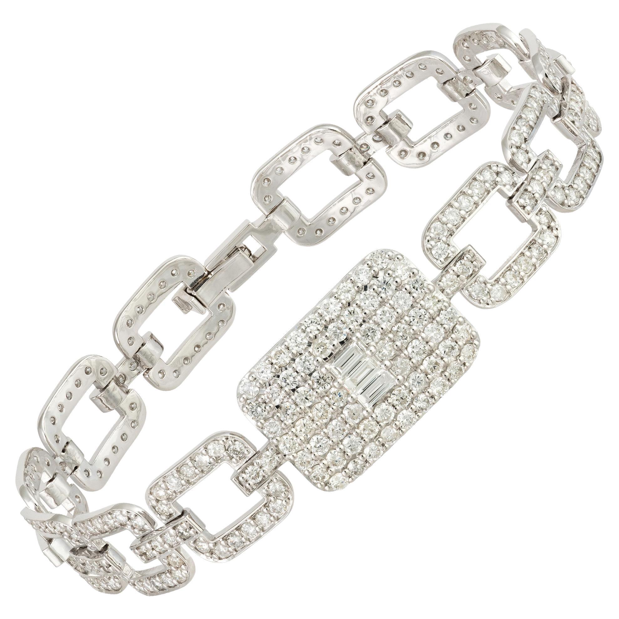 Designer White Gold 18K Bracelet Diamond for Her For Sale