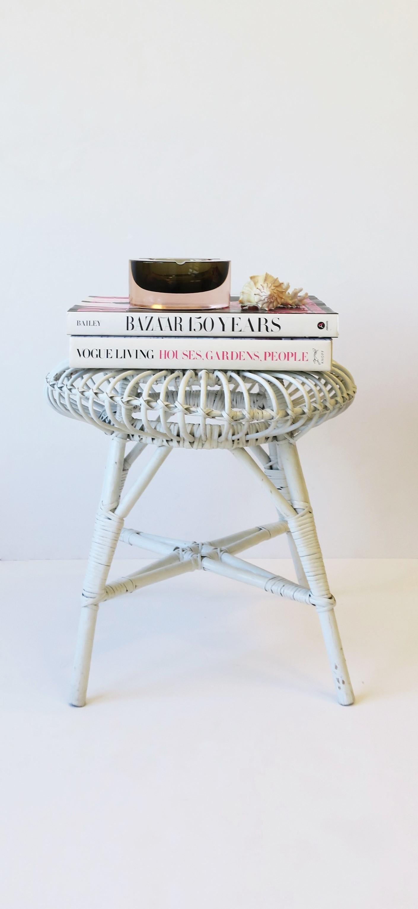 Mid-Century Modern Wicker Rattan Stool in the Style of Franco Albini For Sale