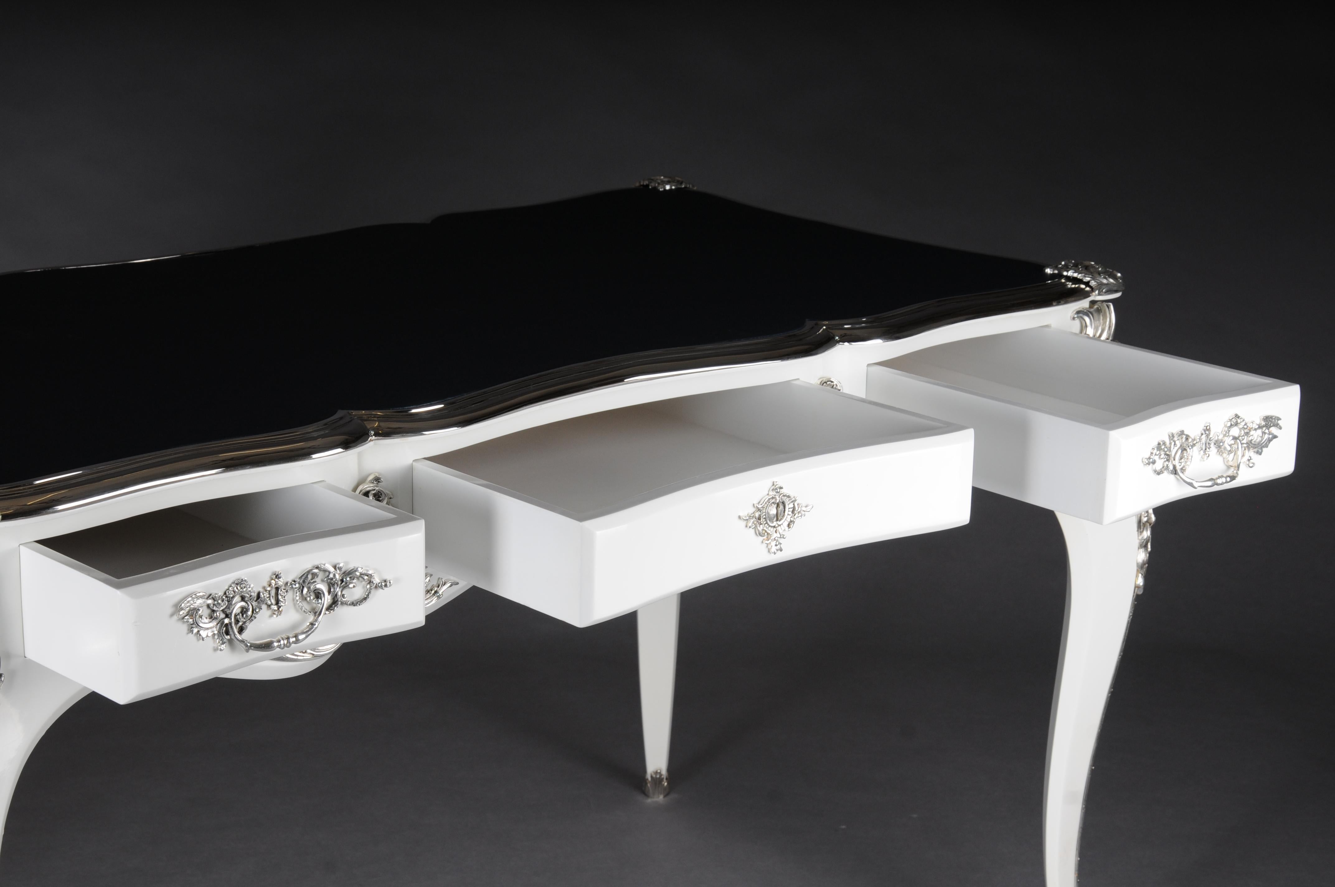 Designer-Schreibtisch/Bureau-Teller im Louis-XV-Stil, hochglänzend Weiß und Silber im Angebot 6