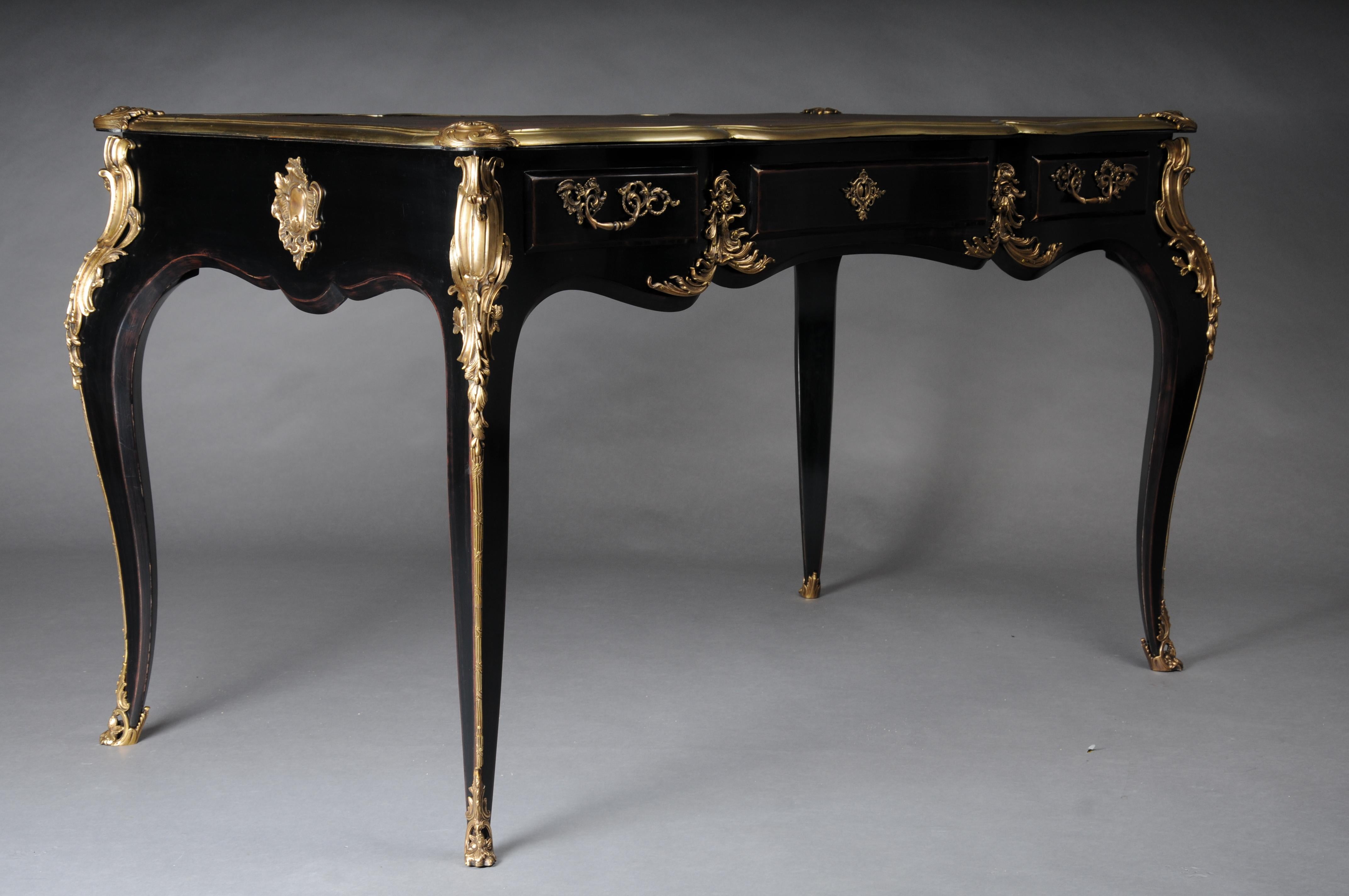 Scrivania di design / Bureau Plat in stile Luigi XV, nero pianoforte e oro in vendita 1