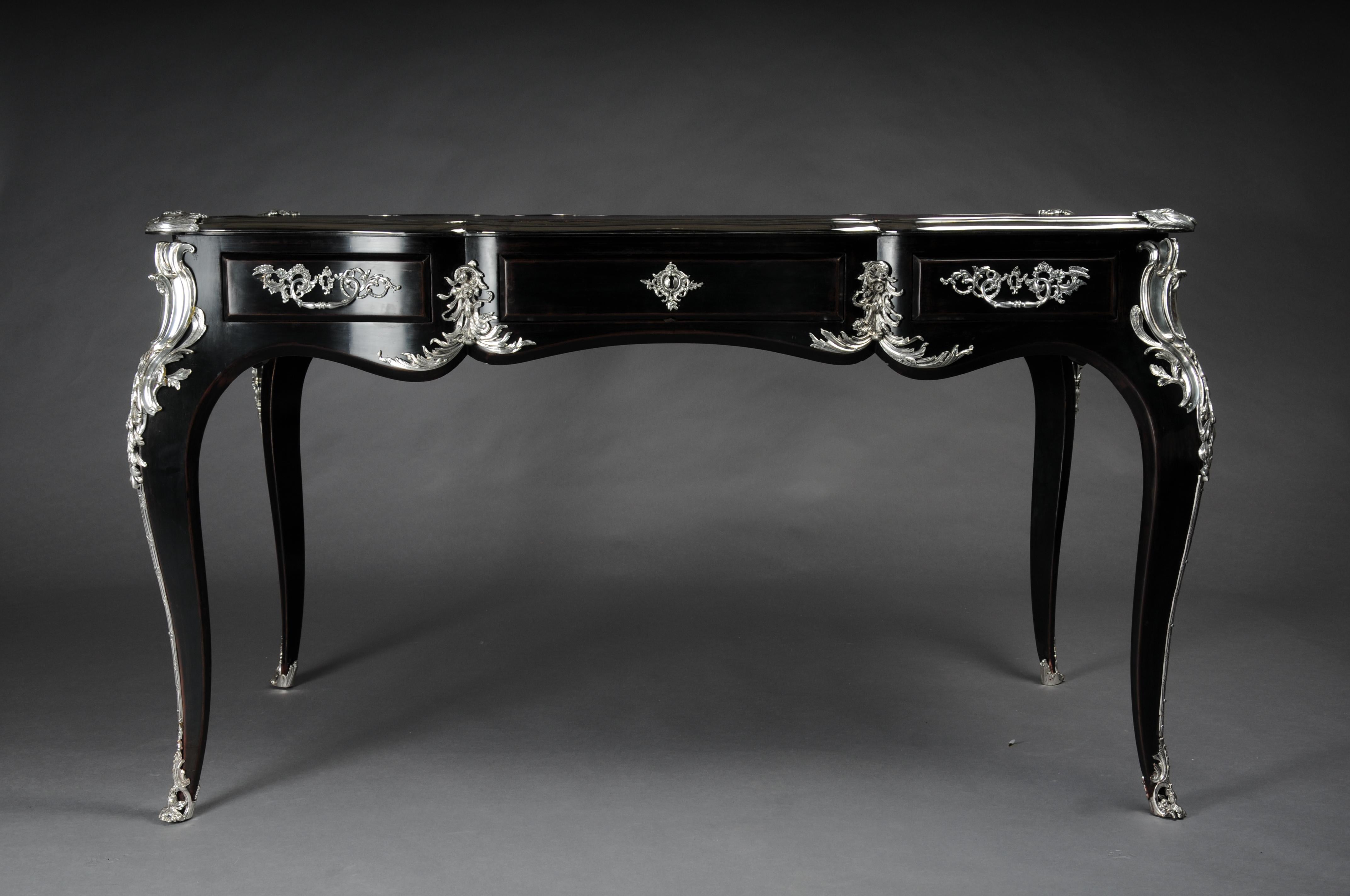 Scrivania di design / bureau plat in stile Luigi XV Piano Black con argento in vendita 3
