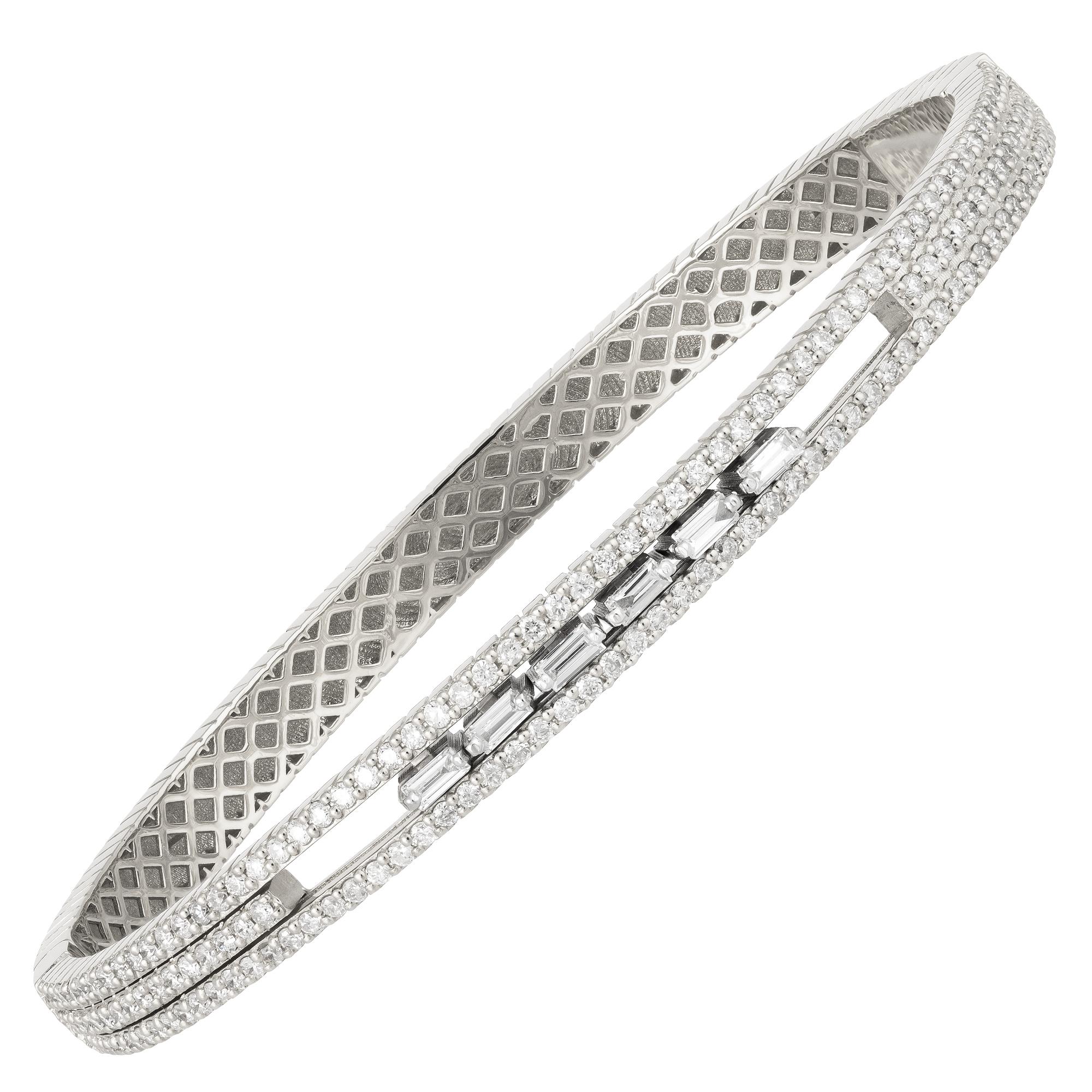 BRACELET Or jaune 18K Diamant 1.11 Cts/154 Pcs Tapered Baguette  0.19 Cts/6 Pcs
