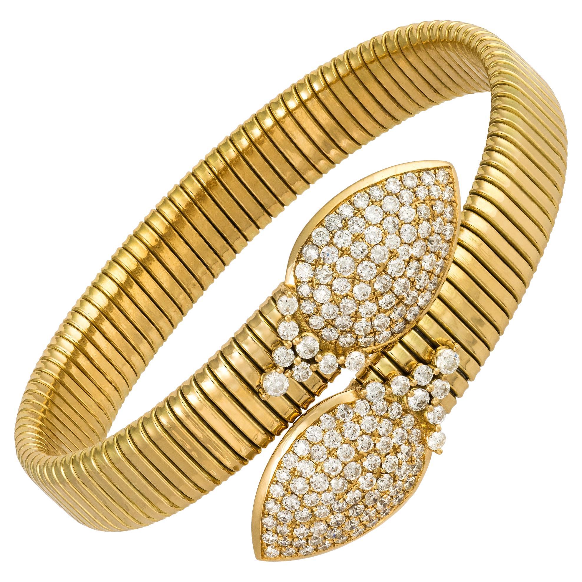 Bracelet de créateur en or jaune 18K avec diamants pour elle en vente