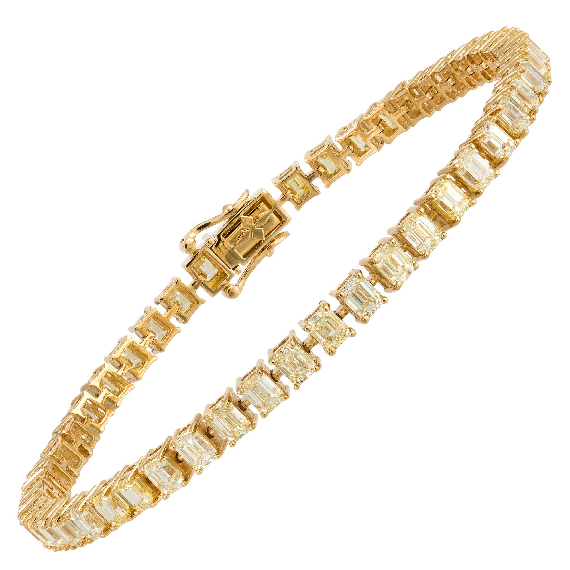 Moderne Bracelet de créateur en or jaune 18K avec diamants pour elle en vente