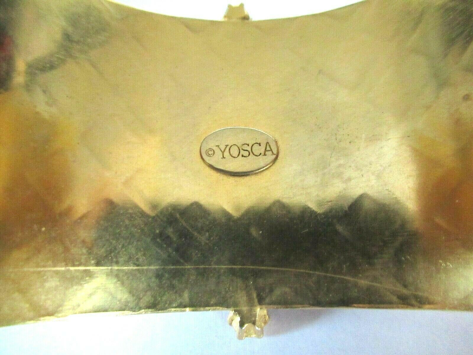 Bracelet manchette de créateur Yosca en fausses perles et cristal bleu et violet matelassé doré Excellent état - En vente à Montreal, QC