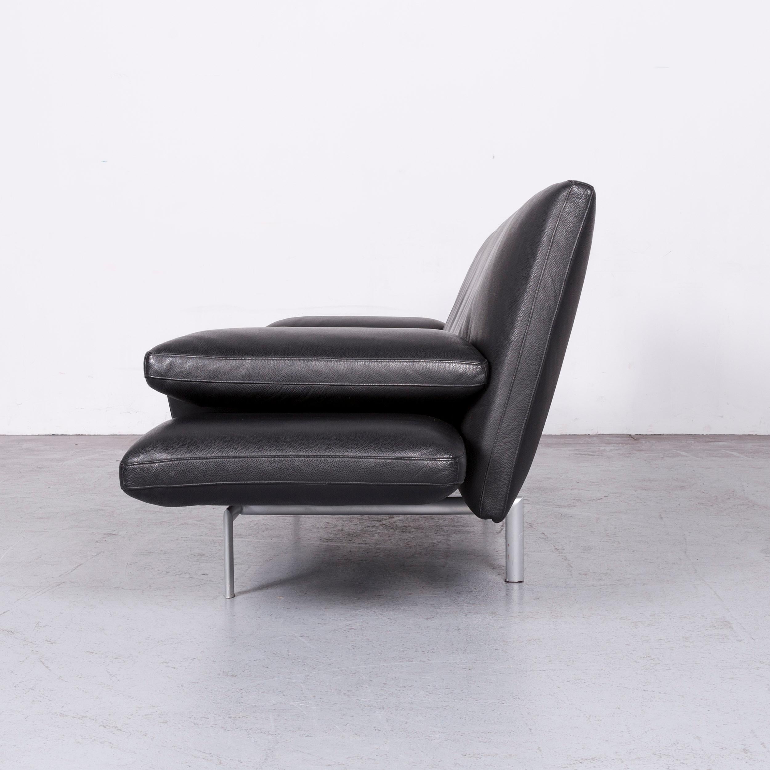 Designo Flyer Designer Leder-Sofa mit schwarzer Dreisitzer-Kommode und Funktion 6