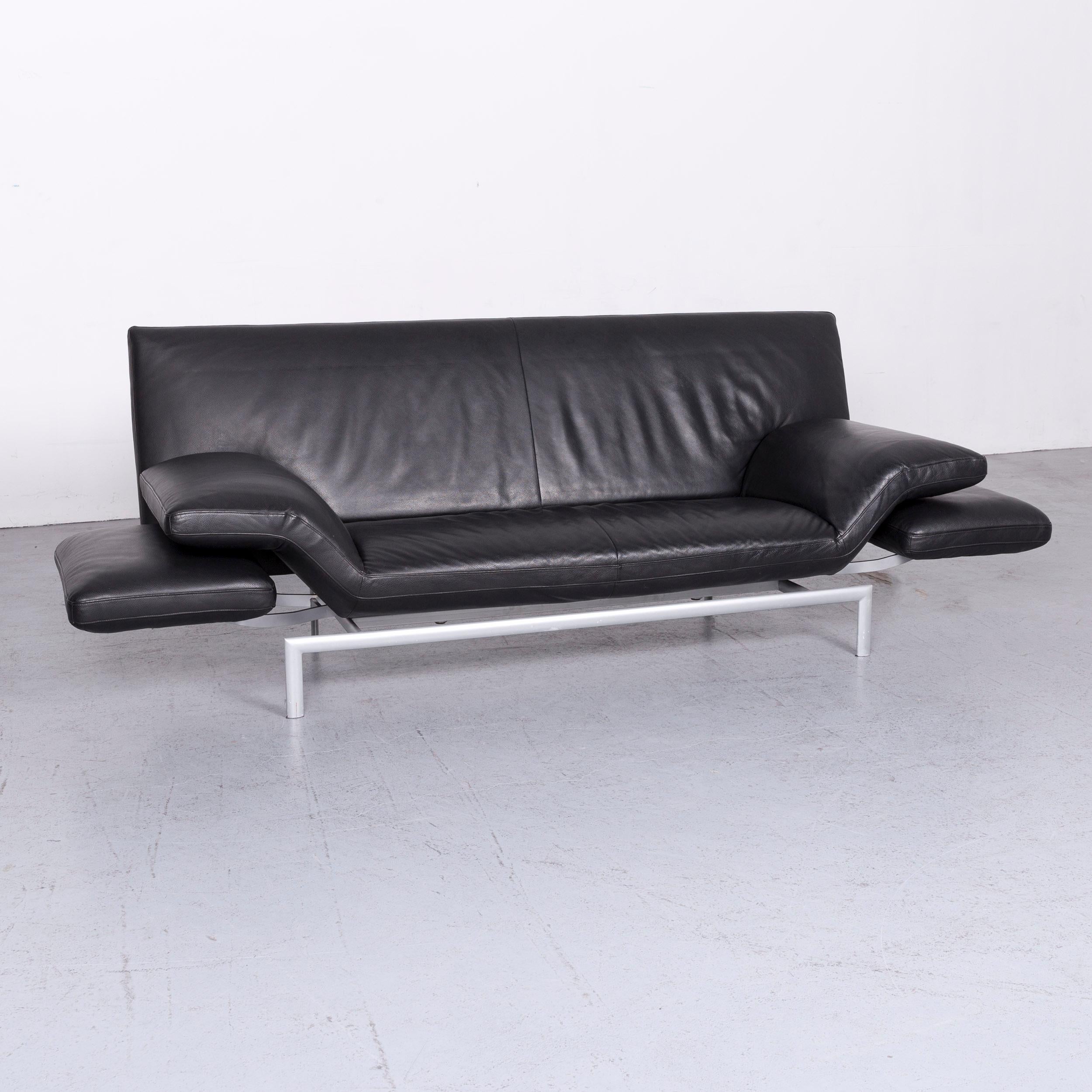 Wir präsentieren Ihnen ein Designo Flyer Designer Ledersofa schwarz Dreisitzer Couch mit Funktion.





























.