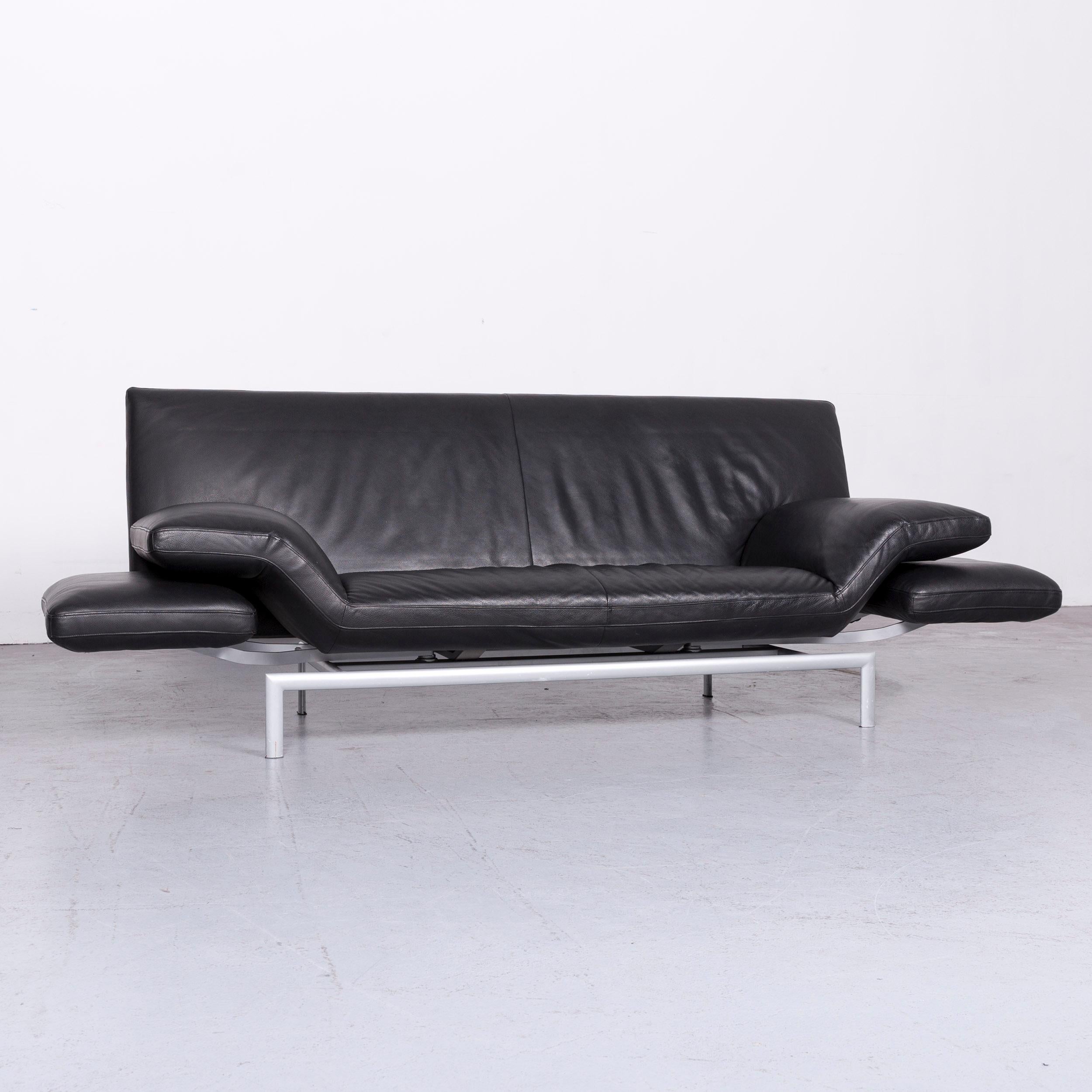 Designo Flyer Designer Leder-Sofa mit schwarzer Dreisitzer-Kommode und Funktion (Deutsch)