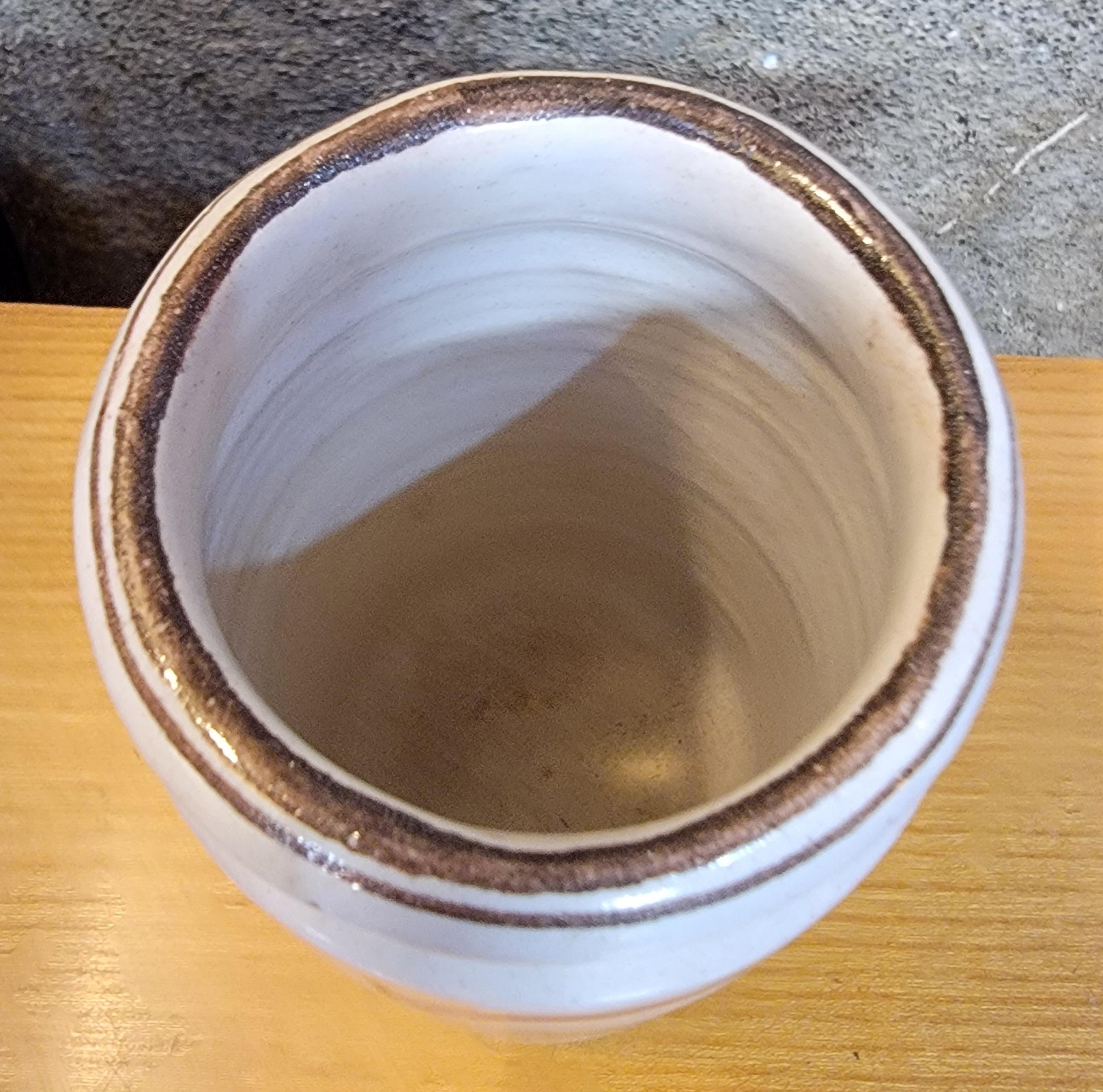 Jarrón de cerámica pintado a mano DeSimone Pintado a mano en venta