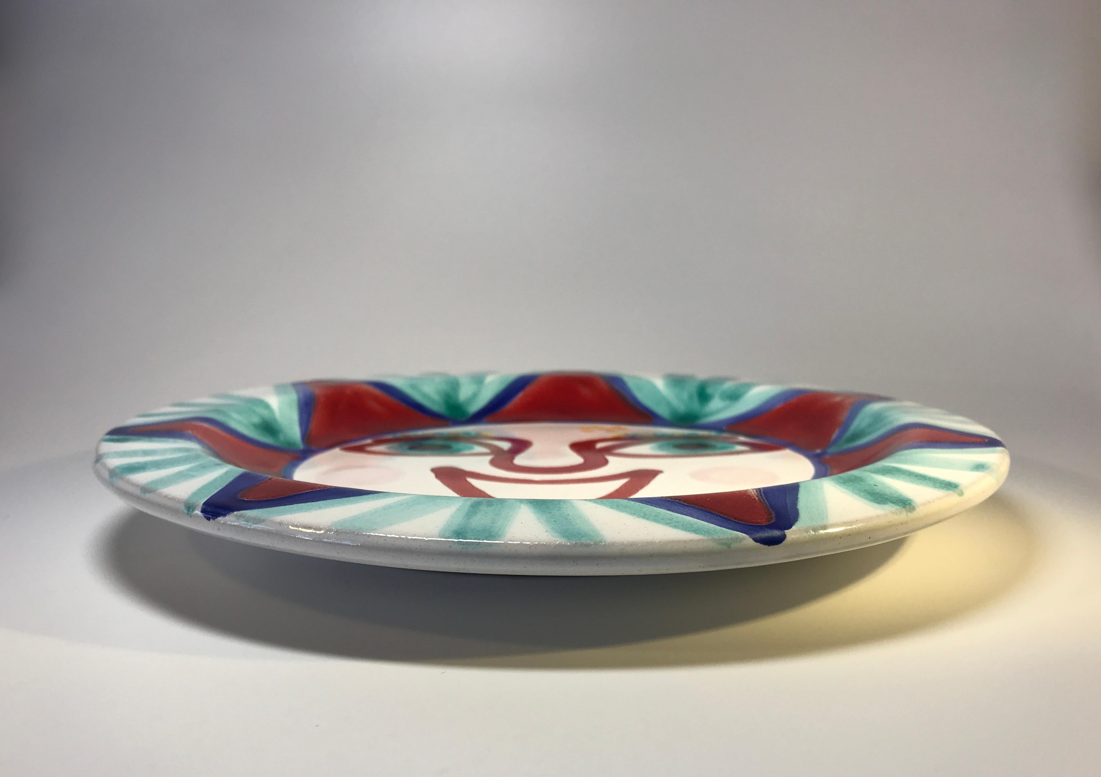 DeSimone de Italia, Plato de Cerámica Pintado a Mano Brillante Feliz, Sonriente, Años 60 Pintado a mano en venta