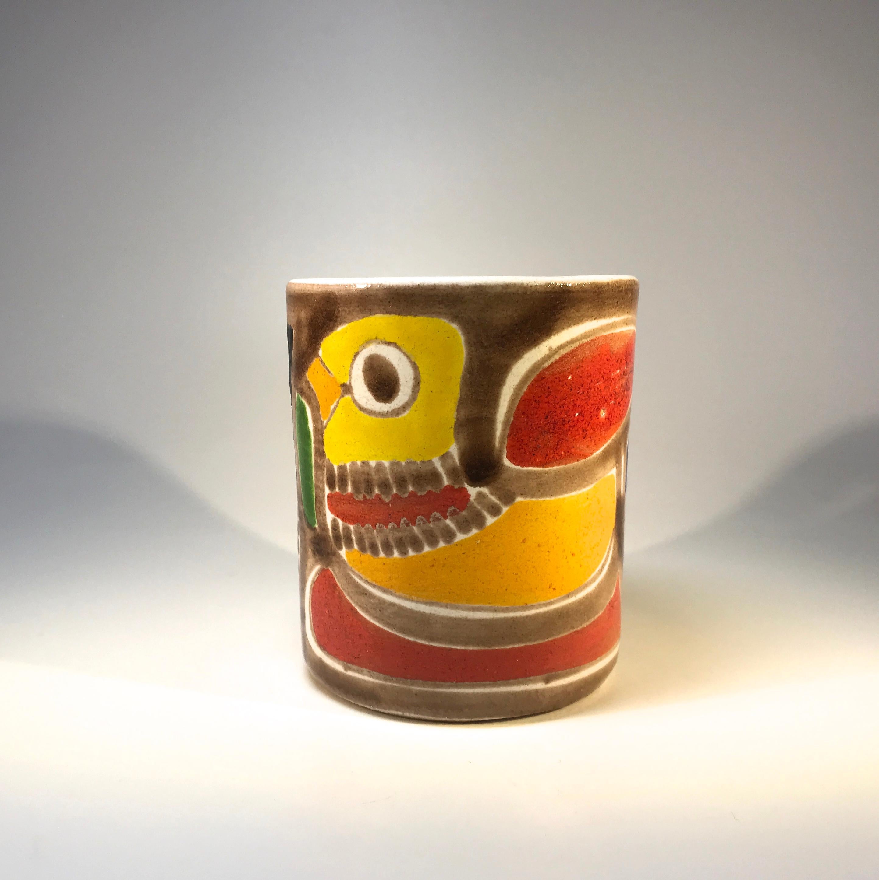 DeSimone of Italy, ceramic coffee mug hand decorated with a cheerful chirpy bird
A fun piece of Italian dash,
Circa 1960's
Signed DeSimone, Italy
Measures: Height 4.25 inch, diameter 3.5 inch
Very good condition with excellent colouring. Two