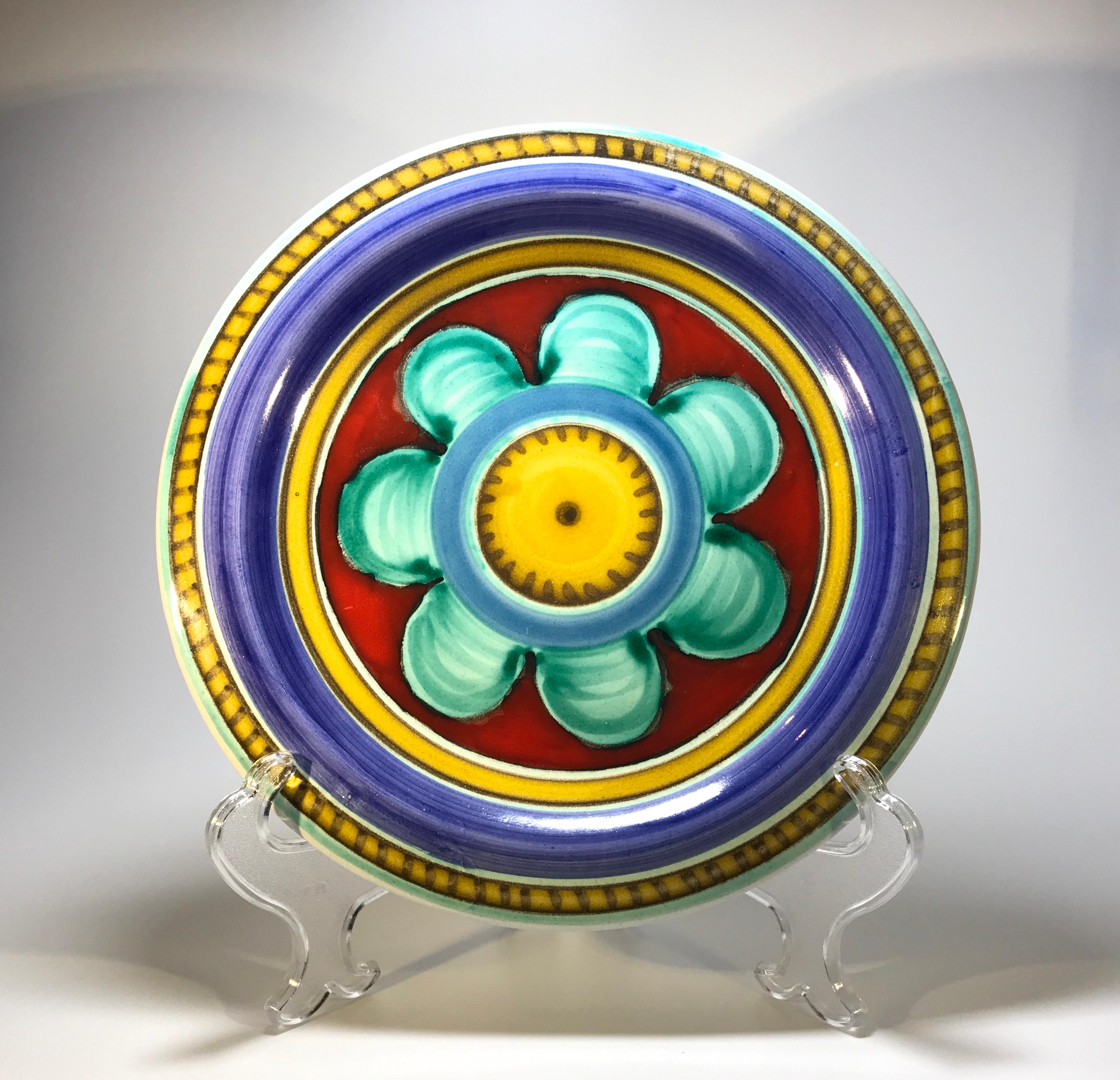 Colourful hand painted, large ceramic plate by DeSimone, Italy
Signed DeSimone, Italy to reverse,
circa 1960s
Measures: Height 1 inch, diameter 10 inch
In very good condition.