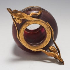 Desire Christian Kamee-Glasvase in vergoldetem Käfig, um 1900