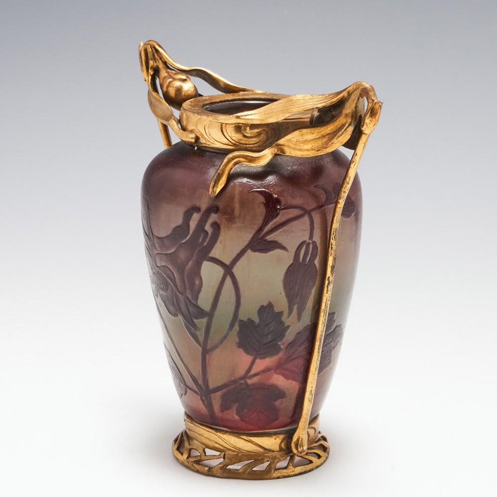 Français Vase en verre camée Christian Desire en cage dorée, vers 1900 en vente