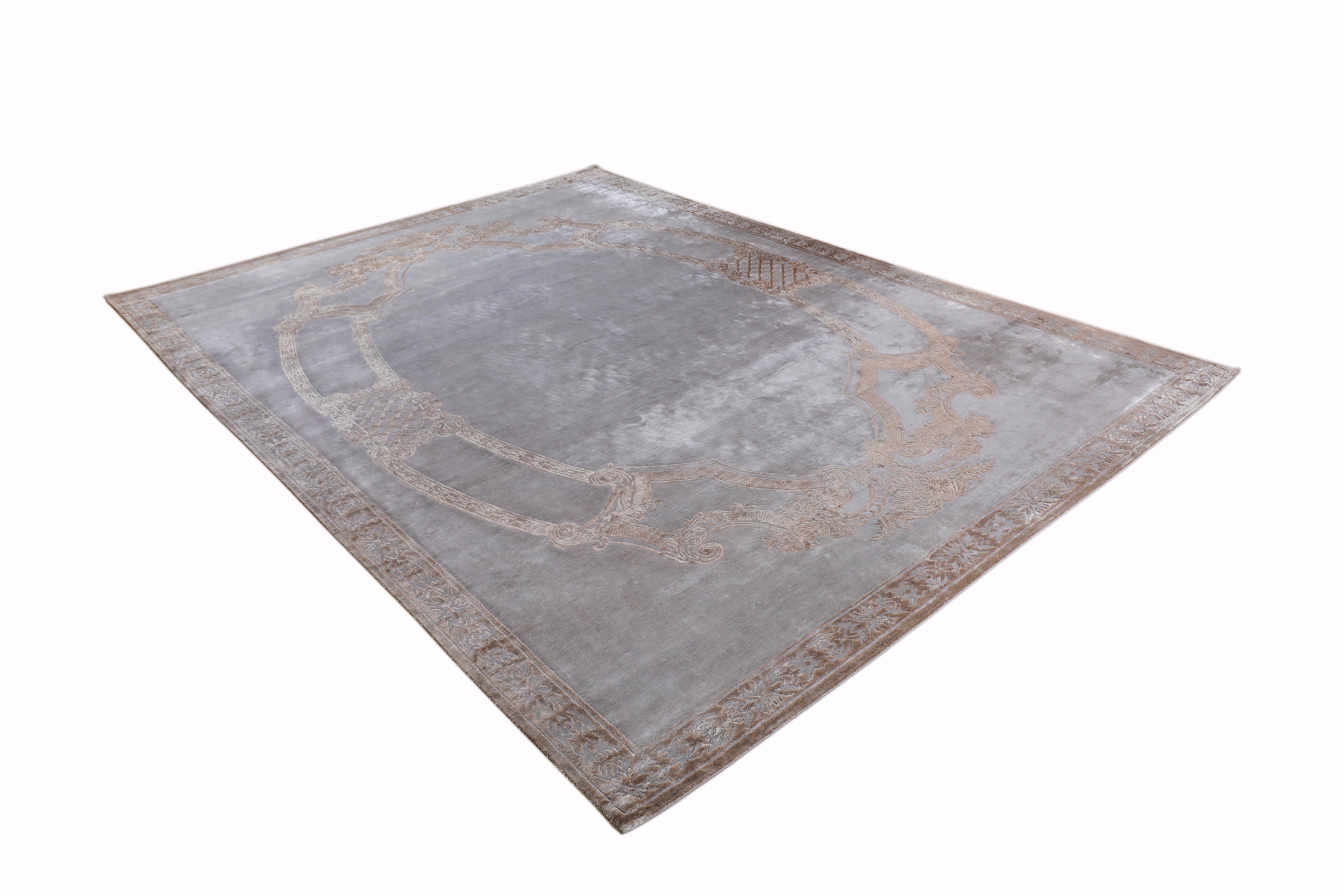 Indien DESIREE Tapis en soie à bordure transitionnelle nouée à la main, couleur taupe argenté, fait main en vente