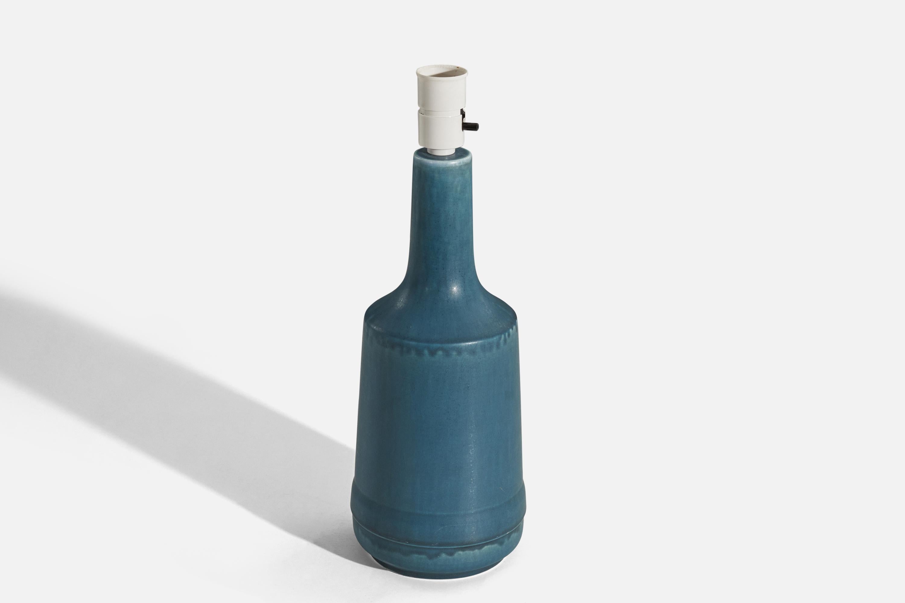 Desiree Stentøj, Table Lamp, Blue Glazed Stoneware, Denmark, 1960s In Good Condition For Sale In High Point, NC