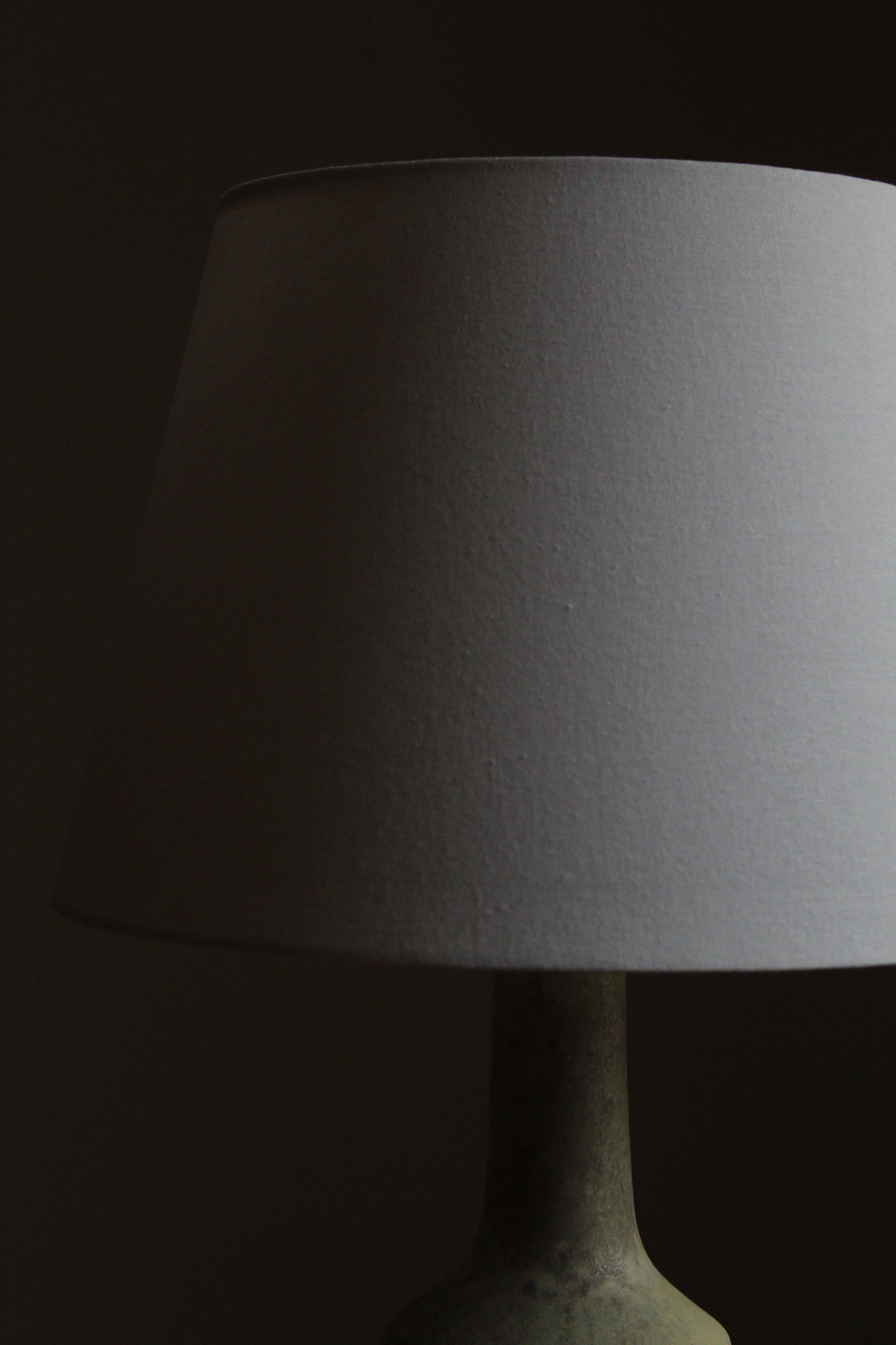 Desiree Stentøj, Table Lamp, Glazed Light Grey Stoneware, Fabric, Denmark 1960s  In Good Condition In High Point, NC