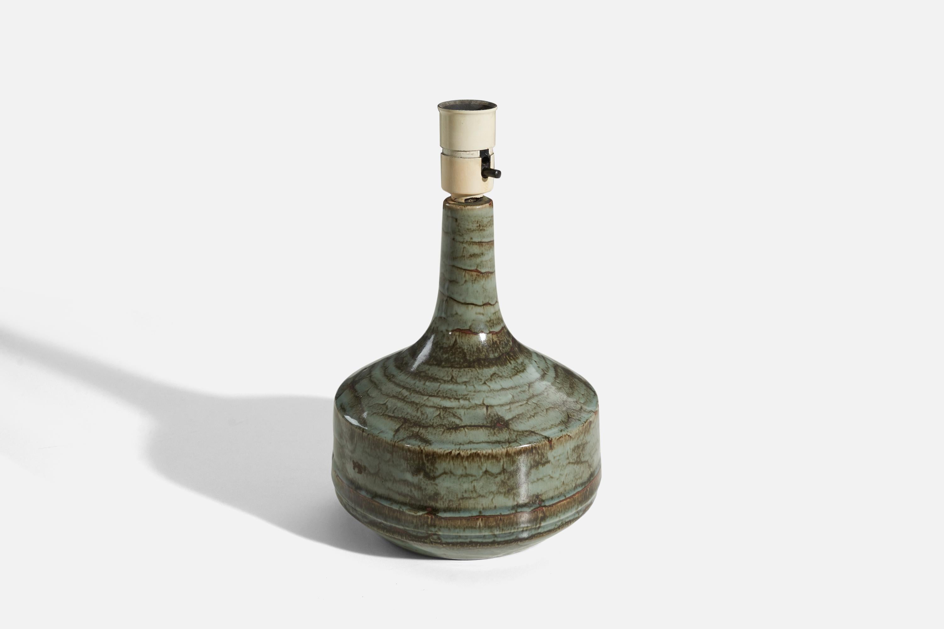 Desiree Stentøj, Table Lamp, Green-Glazed Stoneware, Denmark, 1960s In Good Condition For Sale In High Point, NC