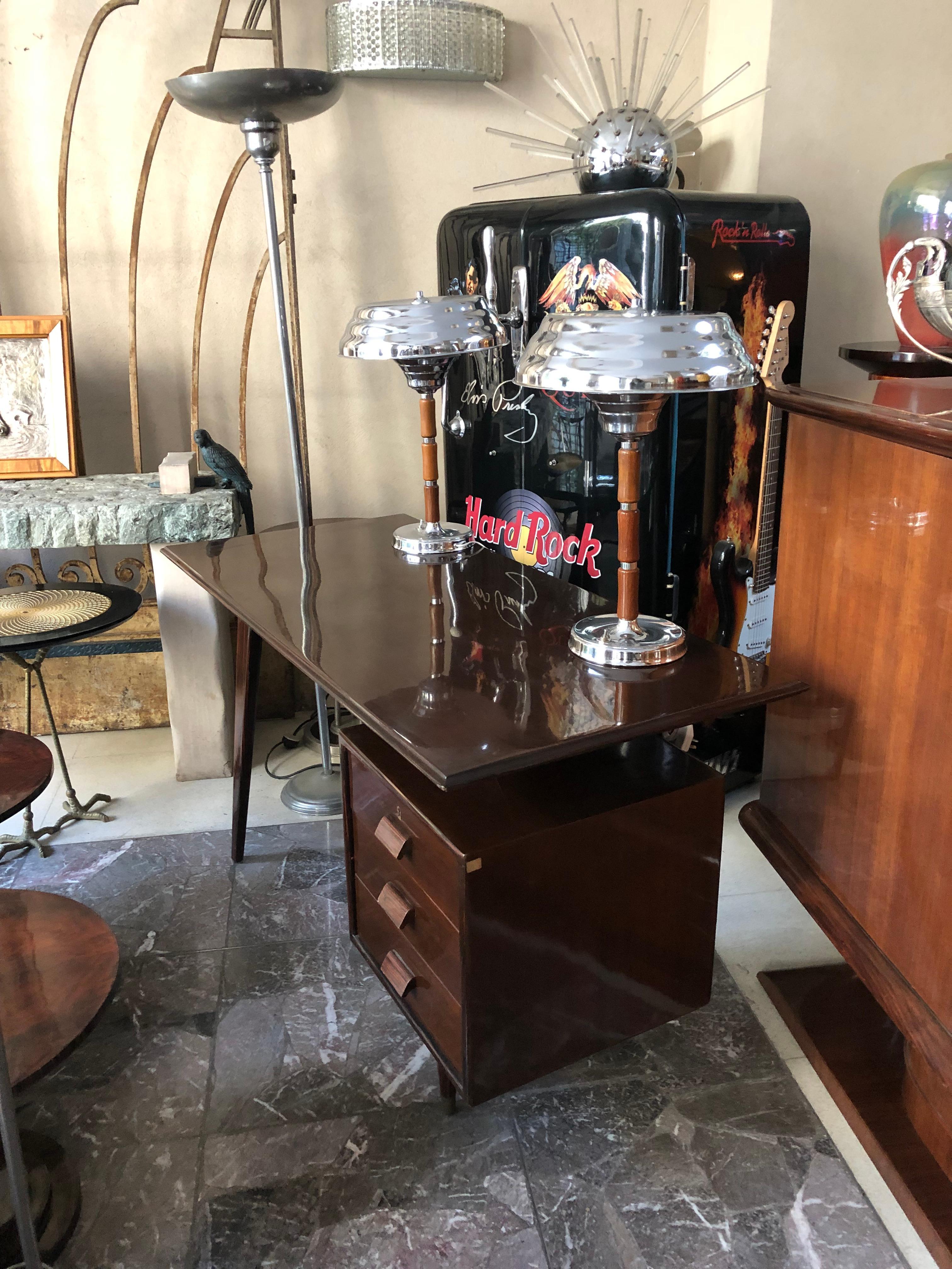 Scrivania, 1950, Materiali: Wood e bronzo, Made in France in vendita 12