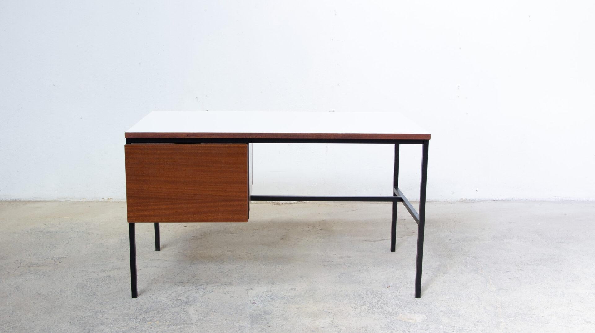 Mid-Century moderno Scrivania 620 di Pierre Guariche ARP, anni '60 in vendita
