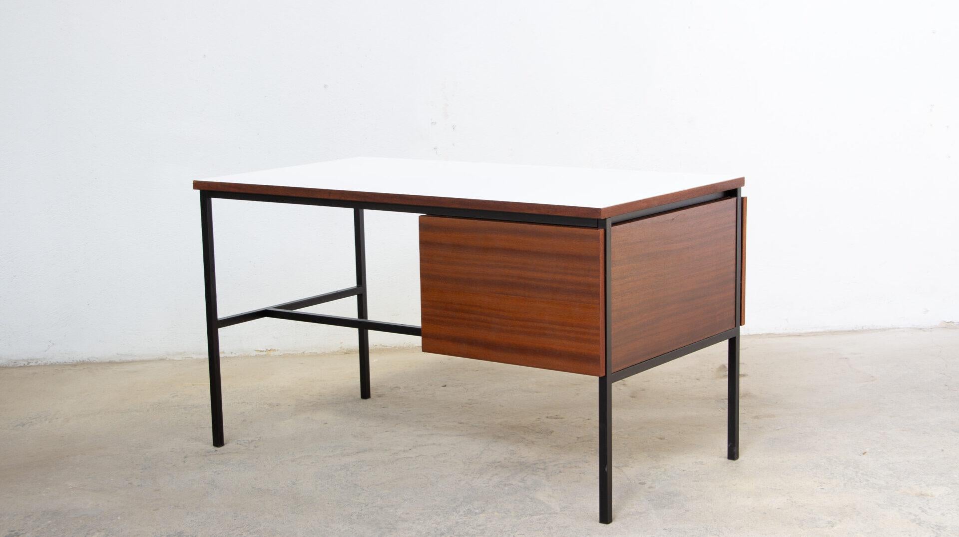 XX secolo Scrivania 620 di Pierre Guariche ARP, anni '60 in vendita