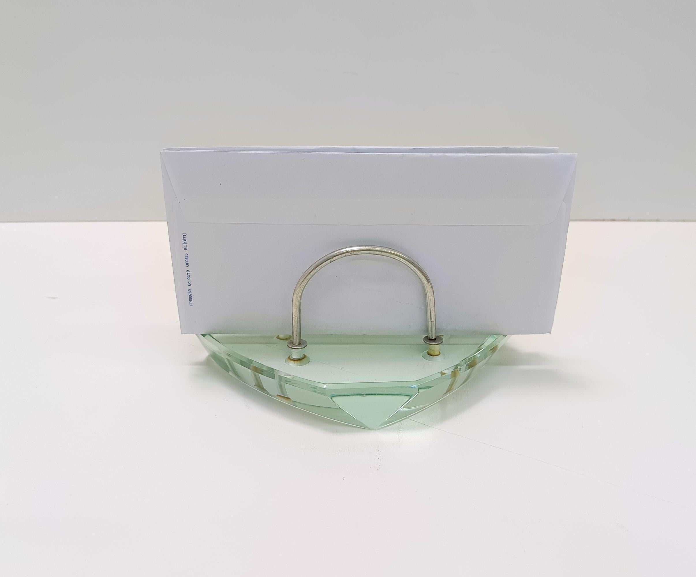 Accessoires de bureau aigue-marine porte-lettres attribué à Fontana Arte, Italie Excellent état - En vente à Bresso, Lombardy