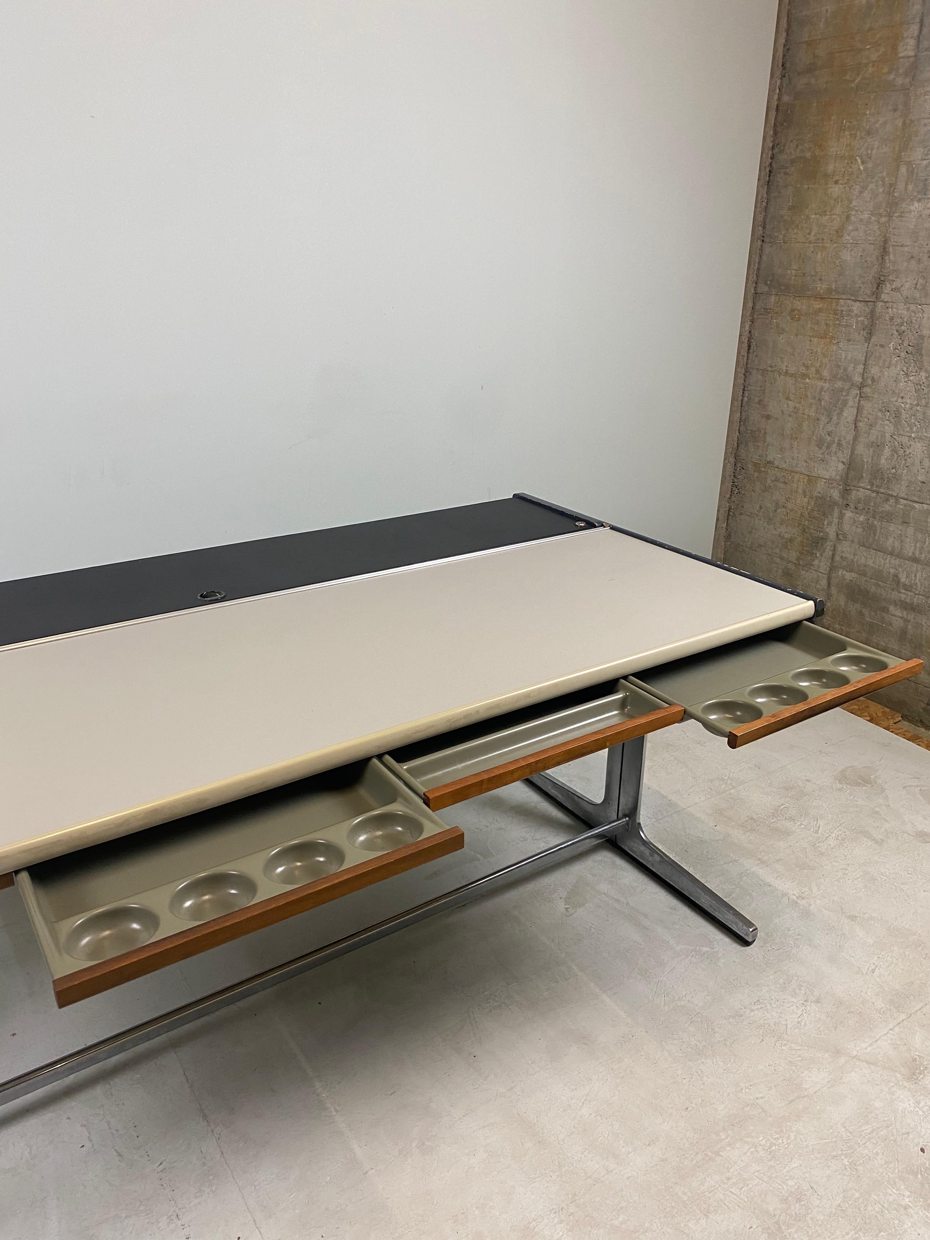 Desk Action Office 1, George Nelson, Herman Miller, Large Version In Good Condition For Sale In Bern, CH