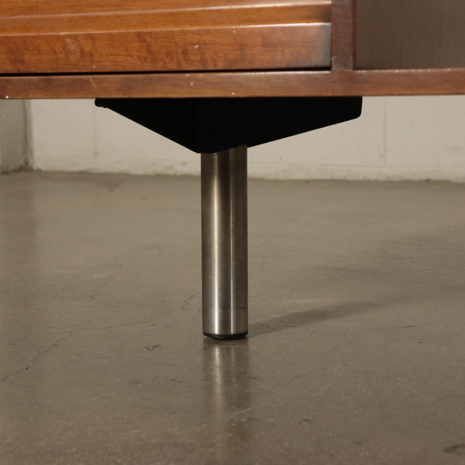 Desk Aluminum and Walnut Veneer Osvaldo Borsani 1970s Tecno 6