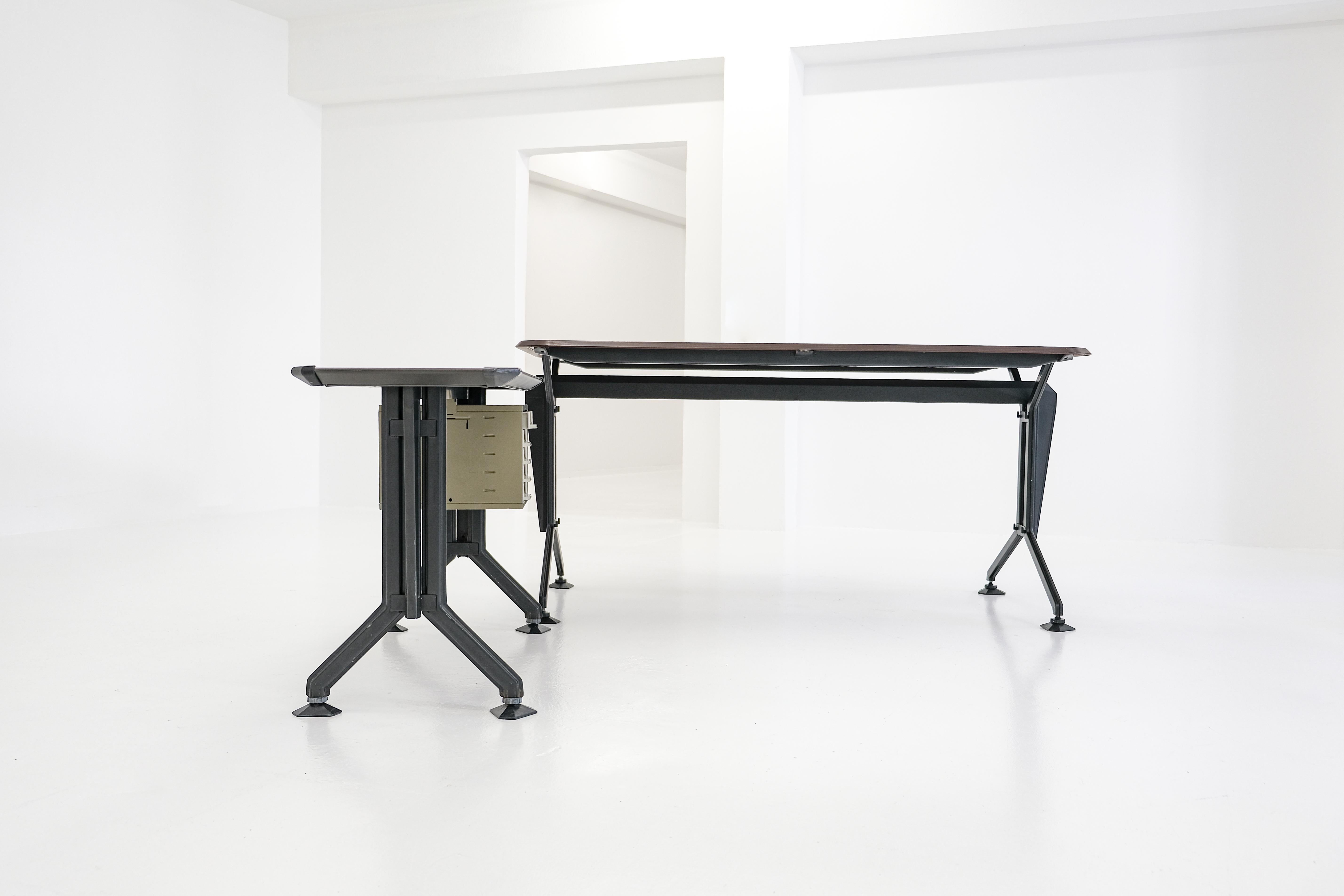 Mid-20th Century Desk Arco 'Arredamenti Metallici Serie 