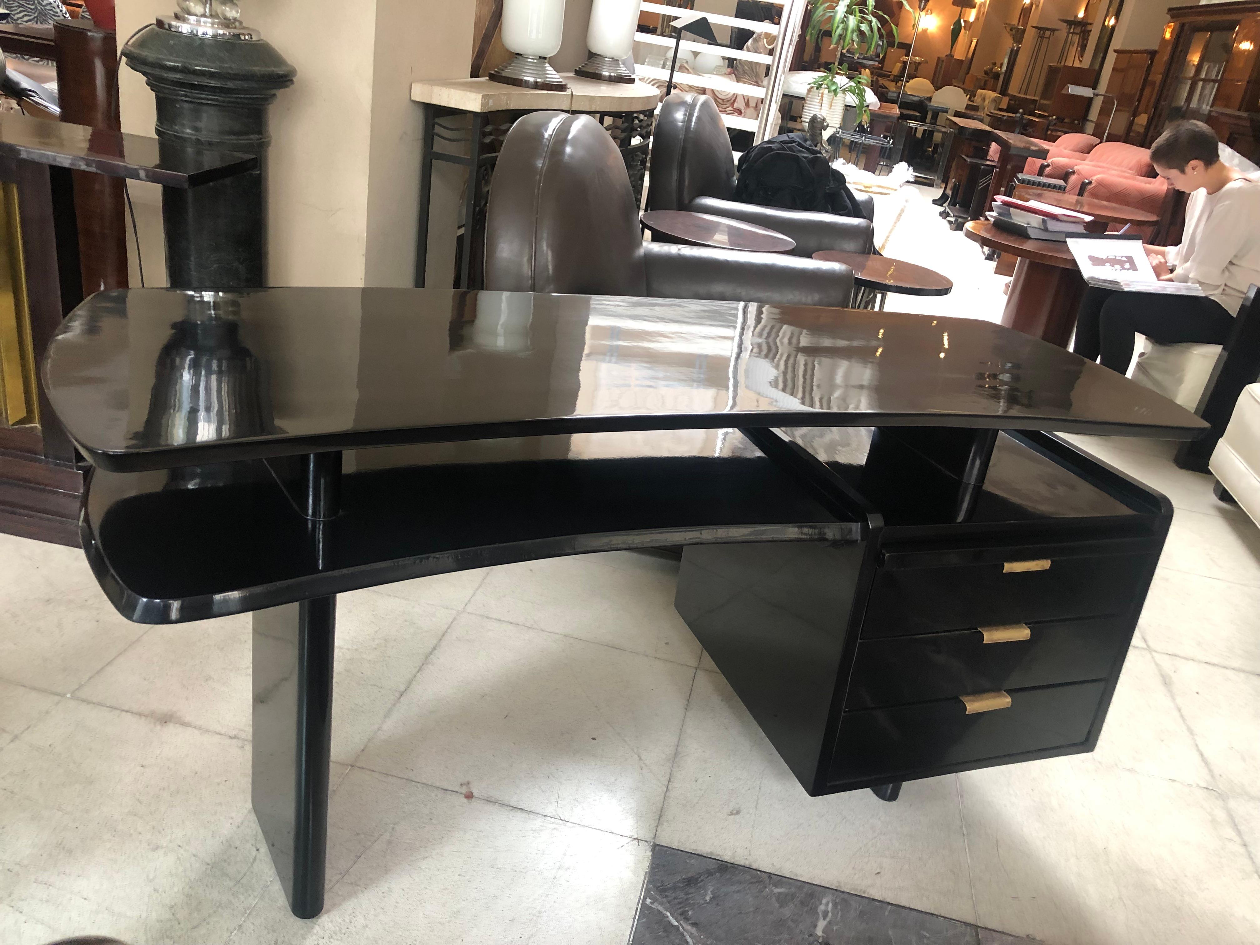 Desk Art Deco, 1940, Materials: Wood and Bronze, Made in France In Good Condition For Sale In Ciudad Autónoma Buenos Aires, C