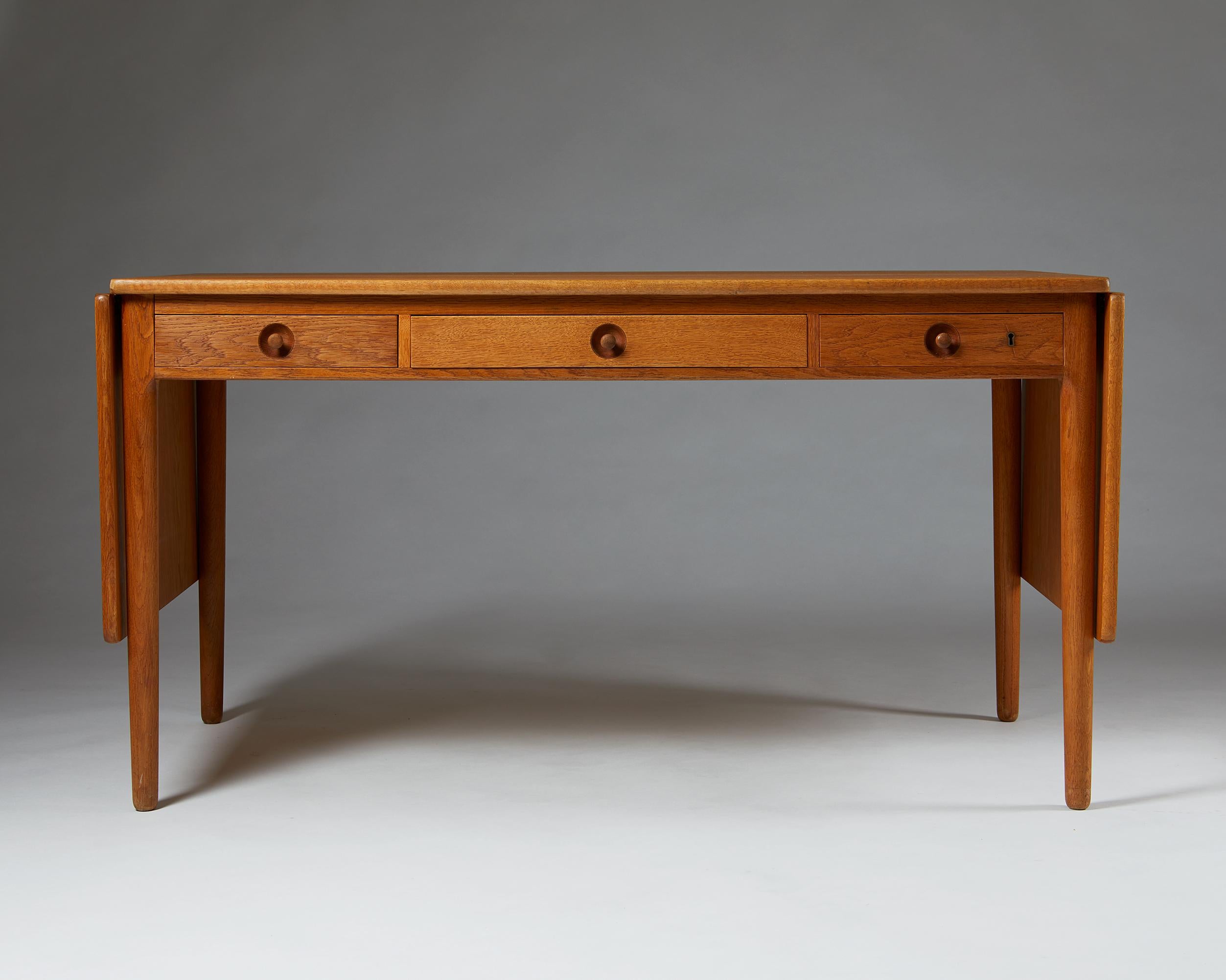 hans wegner desk