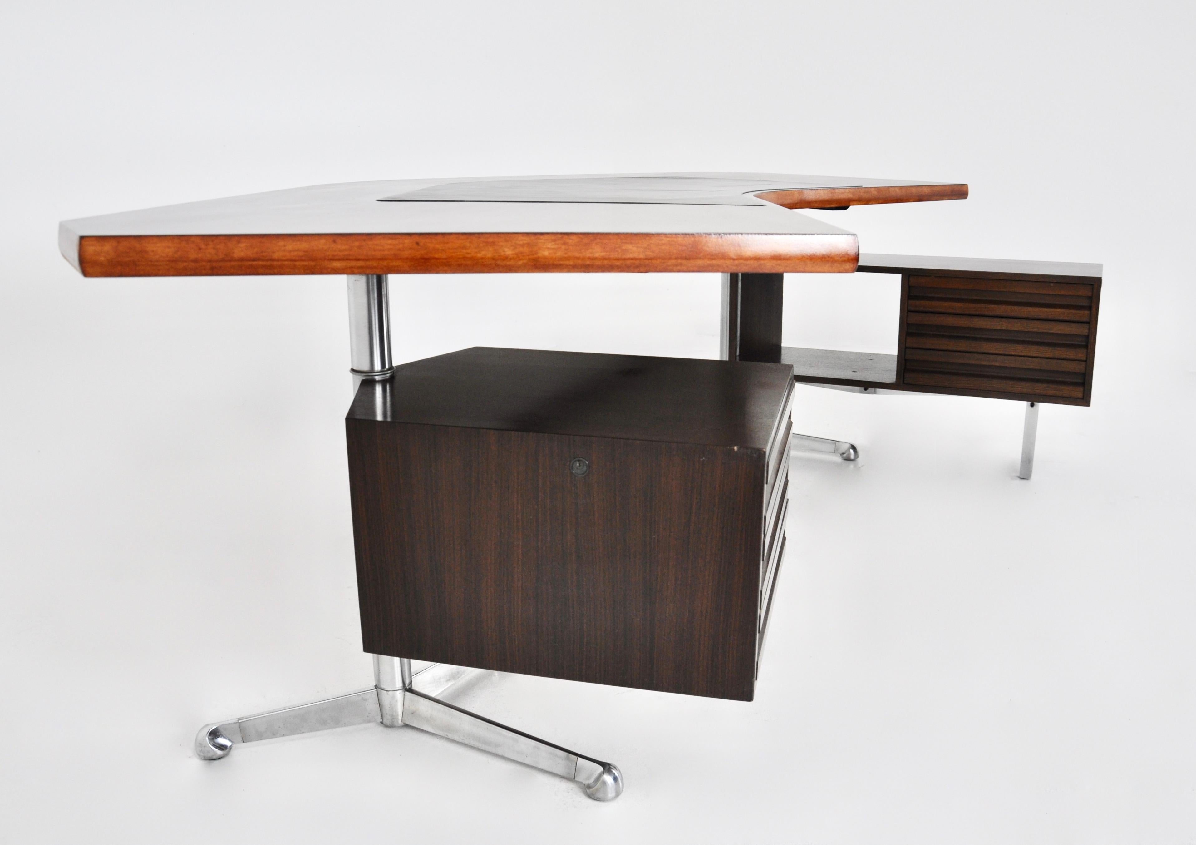 Metal Desk Boomerang by Osvaldo Borsani for Tecno, 1960s